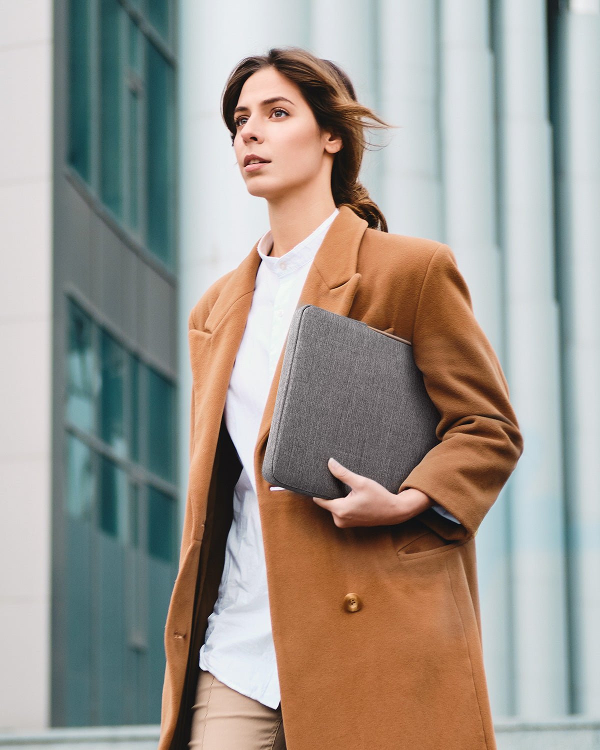 EAN 6972085134274 - Inateck LB02006 40,6 cm (16") Funda Gris imagen 2