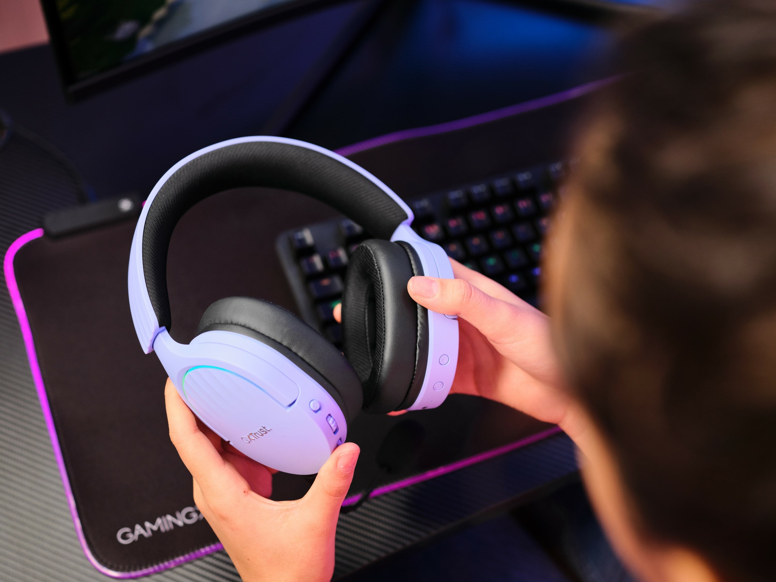 EAN 8713439253054 - Trust GXT 491P FAYZO Auriculares Inalámbrico y alámbrico Diadema Juego USB tipo A Bluetooth Negro, Púrpur imagen 9