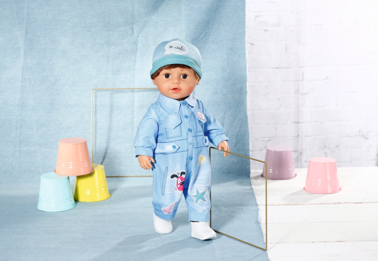 Zapf Creation Baby Born® Deluxe Jeans Peto 43cm, Accesorios Para Muñecas De Una Pieza, Gorro Y Zapatos 832592