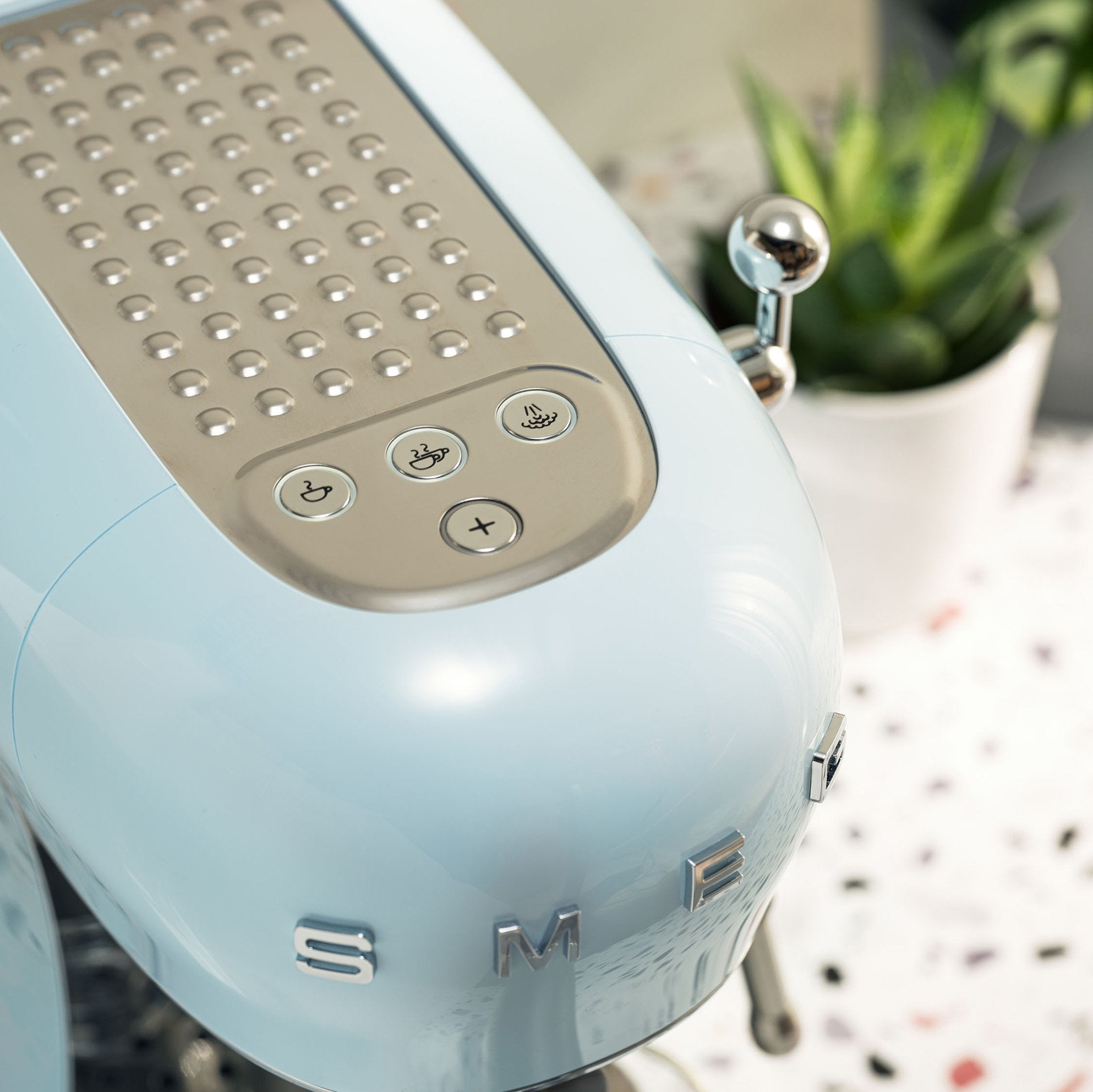 EAN 8017709324766 - Smeg ECF02PBEU cafetera eléctrica Manual Máquina espresso 1,1 L imagen 19