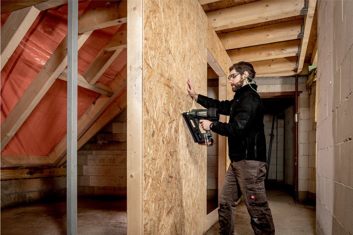 Clavadora A Batería Metabo Nfr 18 Ltx 90 Bl