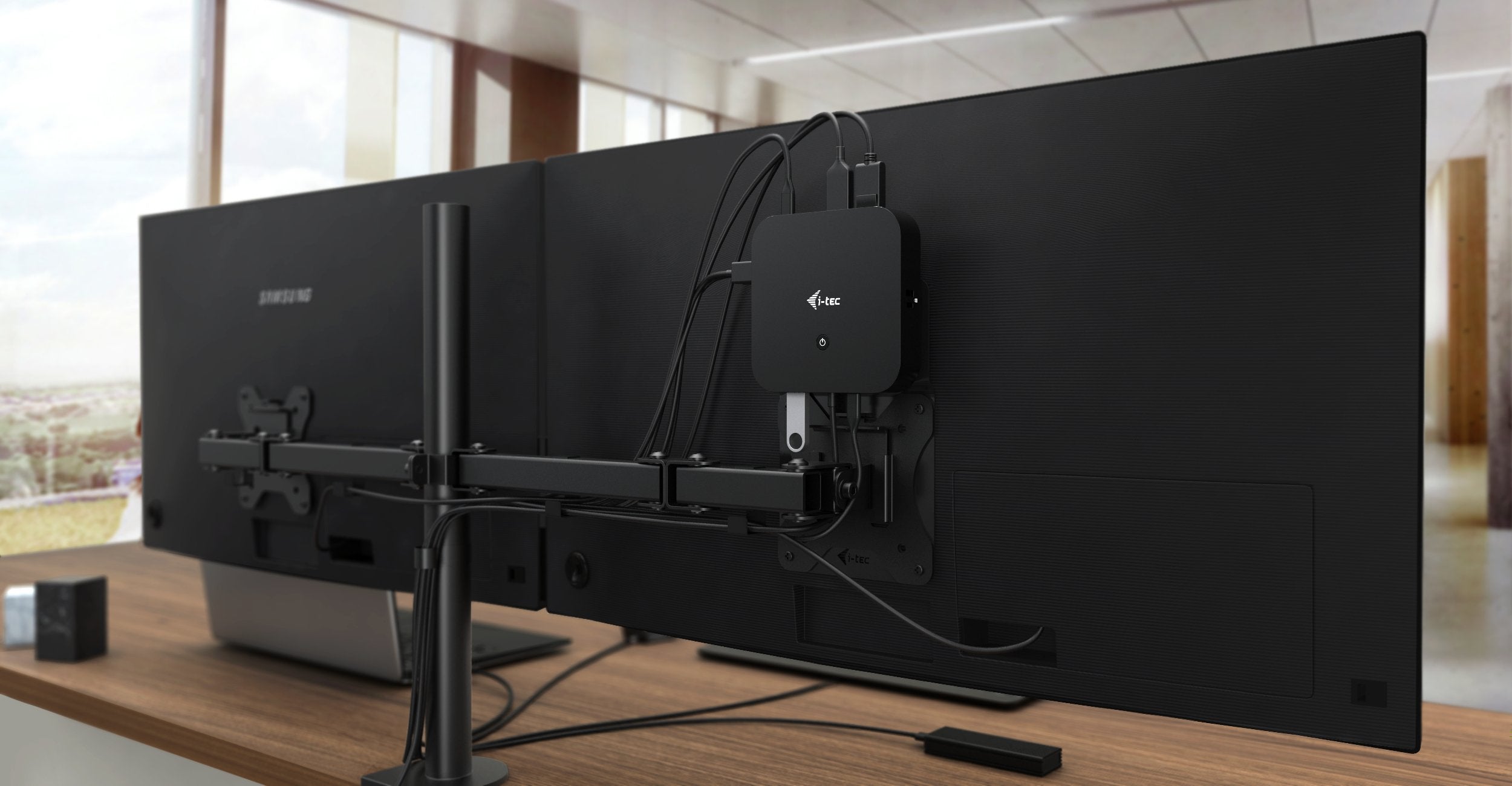 I-Tec Dock Usb-C Hdmi Dp Dock Pd100waccs 2x Lcd + Charger-C77w