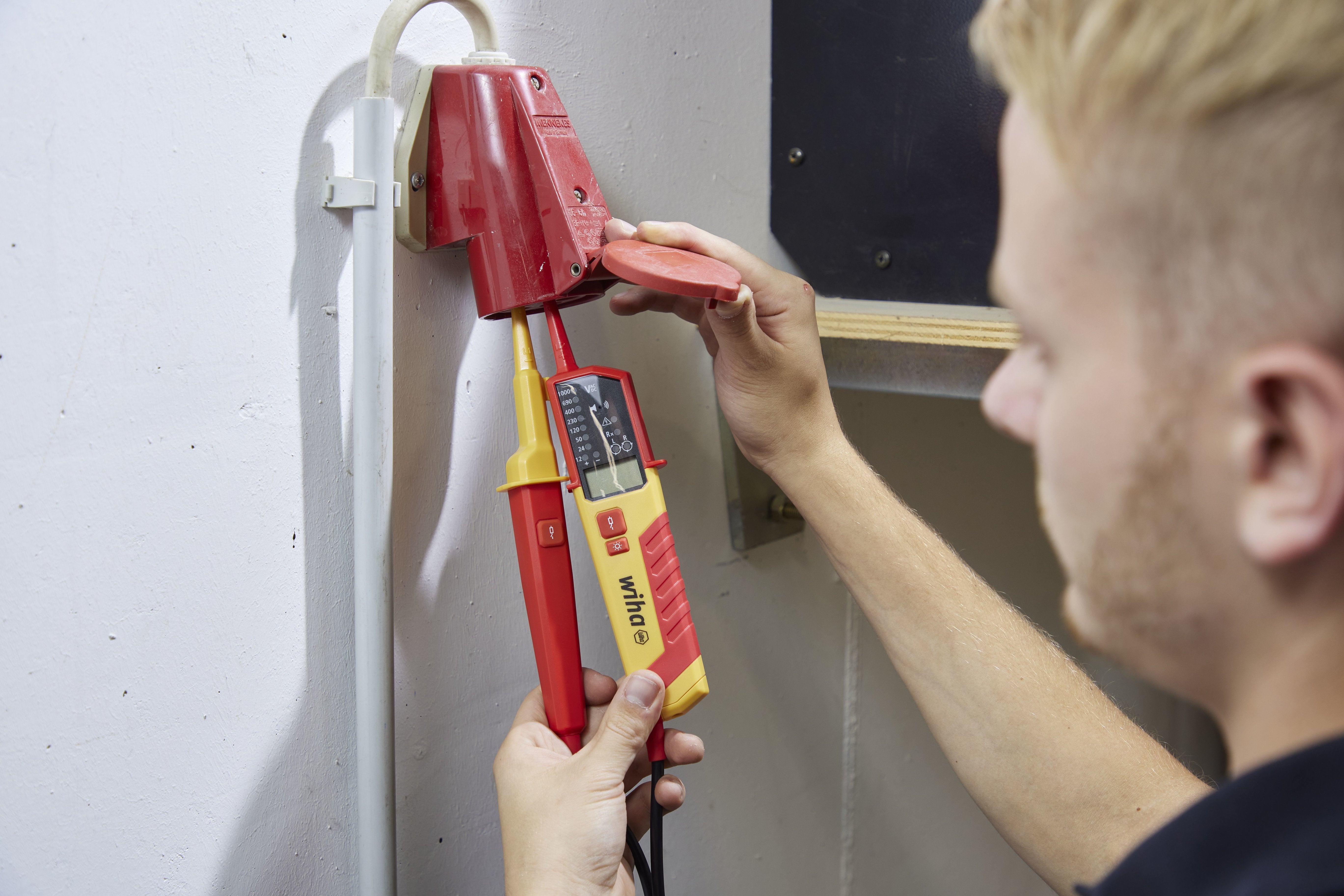 EAN 4010995452179 - Wiha 45217 destornillador de electricista Rojo, Amarillo imagen 4