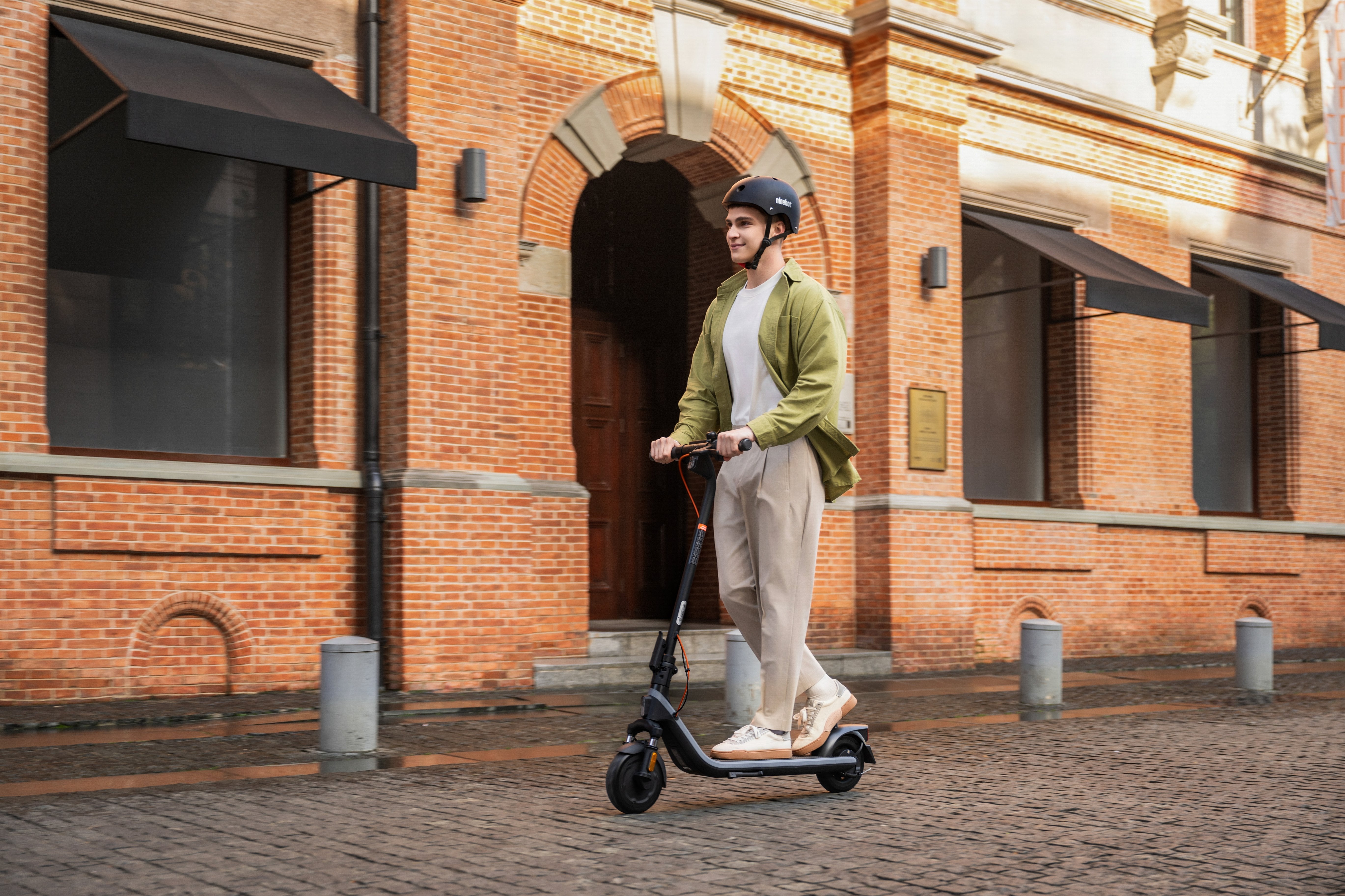 Patinete Electrico Ninebot By Segway E2 Plus E Ii 25 Kmh Negro