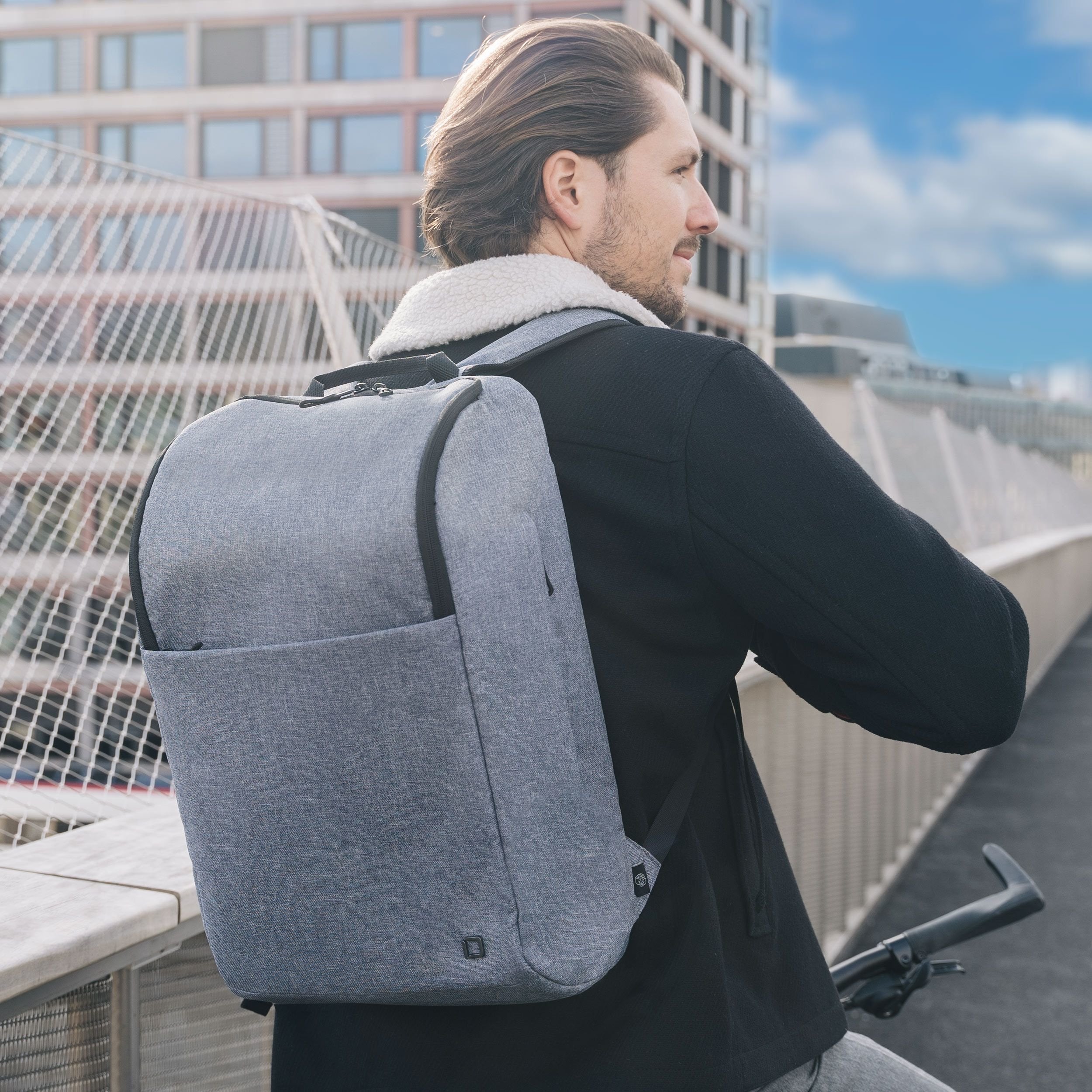 EAN 7640186418201 - DICOTA Eco MOTION 13 - 15.6" 39,6 cm (15.6") Mochila Azul imagen 5