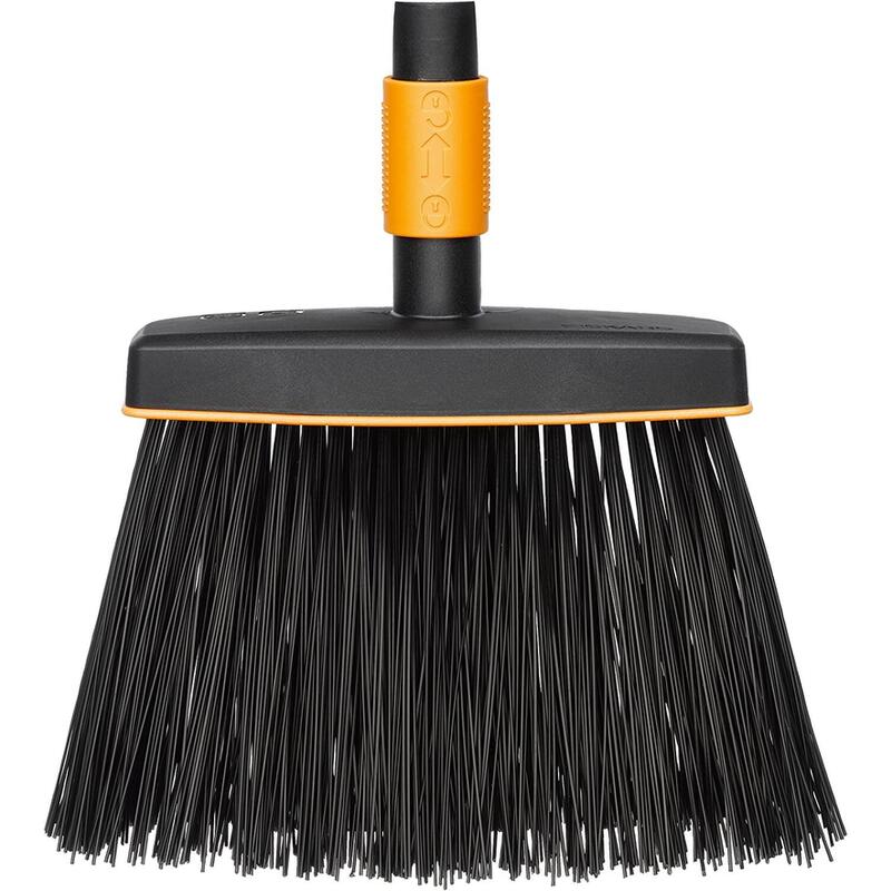 Escoba Fiskars Quikfit Negro / Naranja