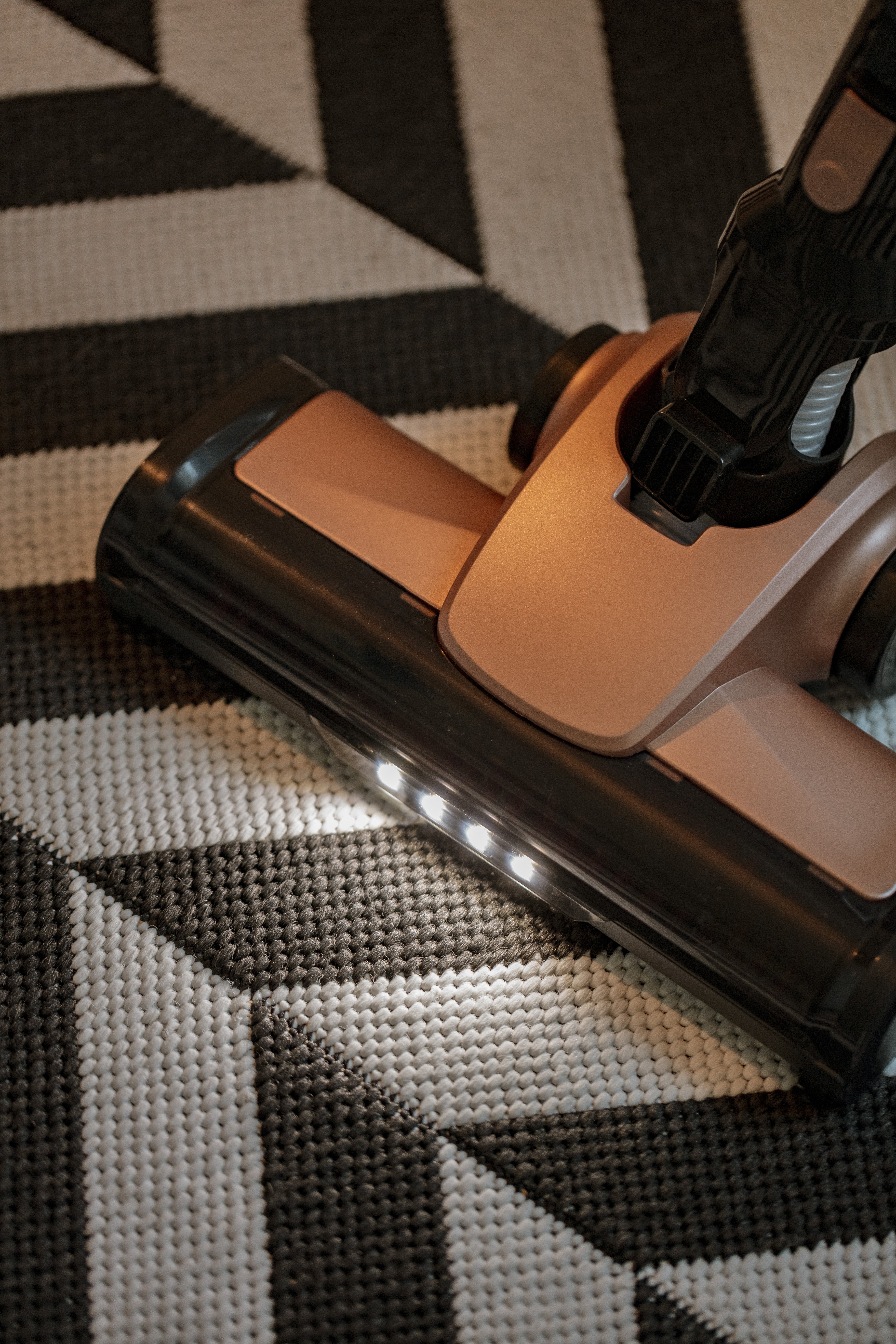 EAN 5902934837088 - Adler AD 7044 aspiradora de pie y escoba eléctrica Aspiradora escoba 2 en 1 Batería Secar Sin bolsa 250 W imagen 13