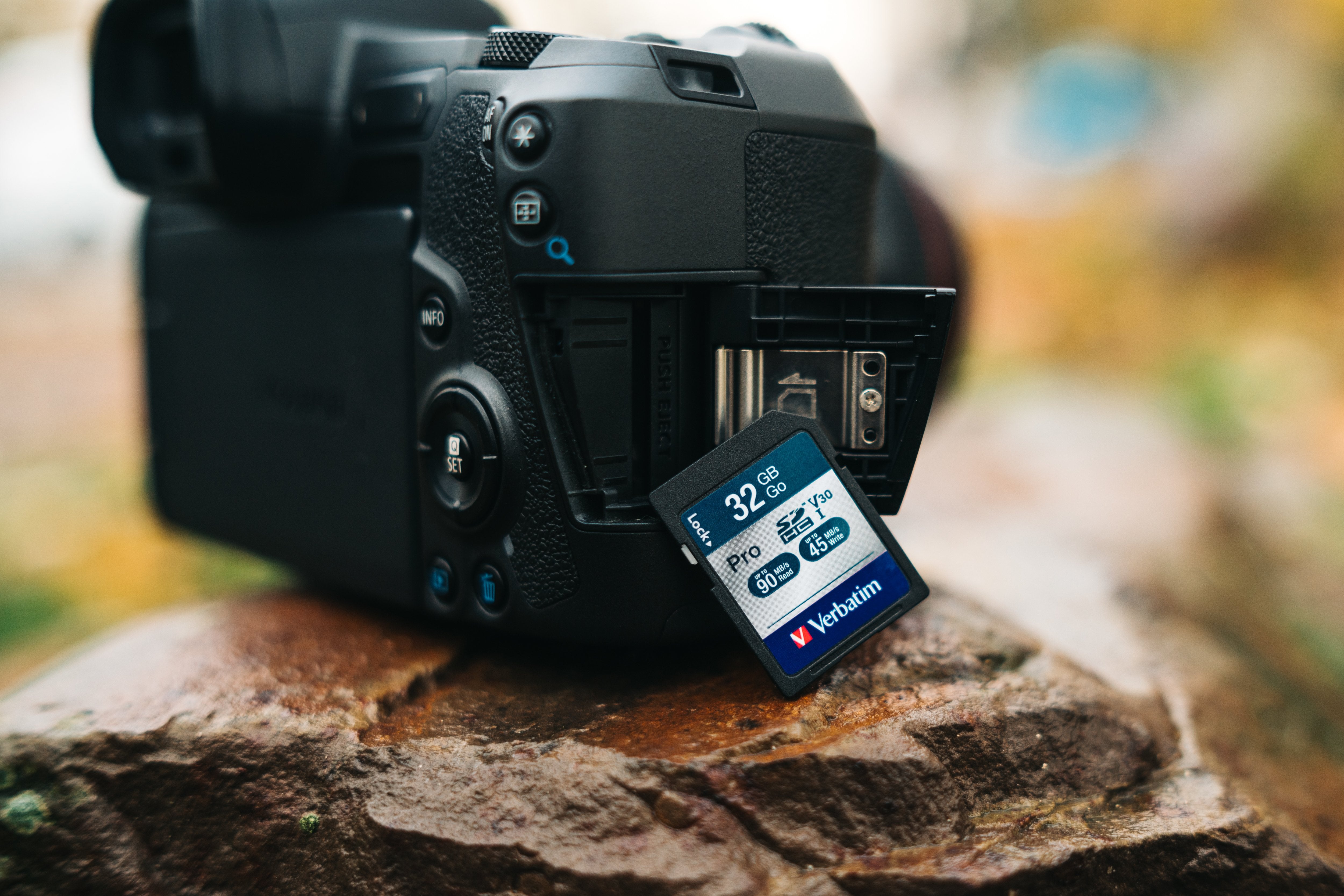 EAN 0023942470212 - Verbatim Pro 32 GB SDHC UHS Clase 10 imagen 4