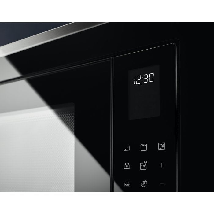 EAN 7332543673582 - Electrolux LMS4253TMX Negro, Acero satinado Microondas combinado Integrado 900 W imagen 2
