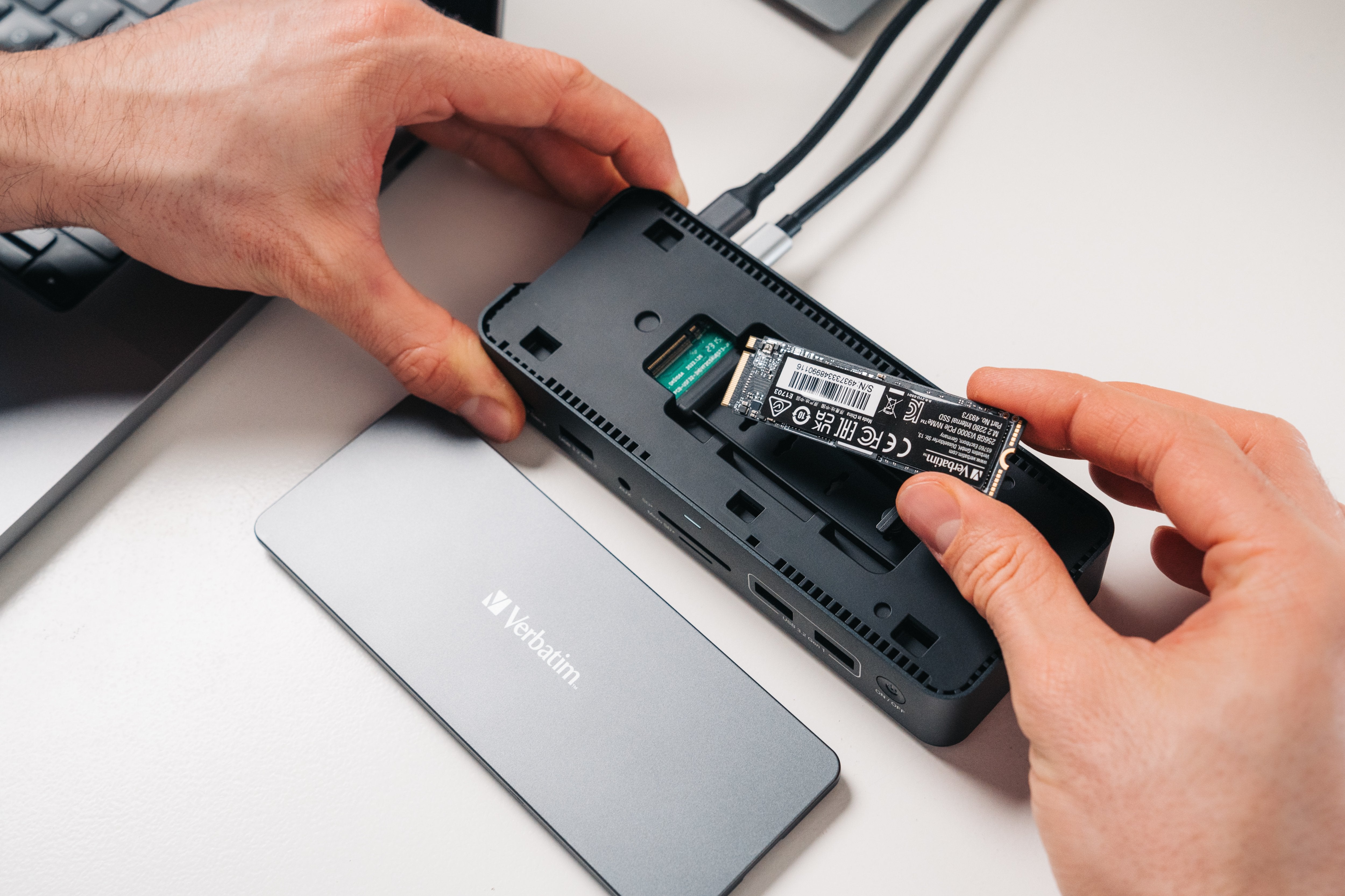 Verbatim Usb-C Pro Dockingstation Cds-15ssd Con Hdmi/4k/Ssd 256gb/Rj45/Usb-A