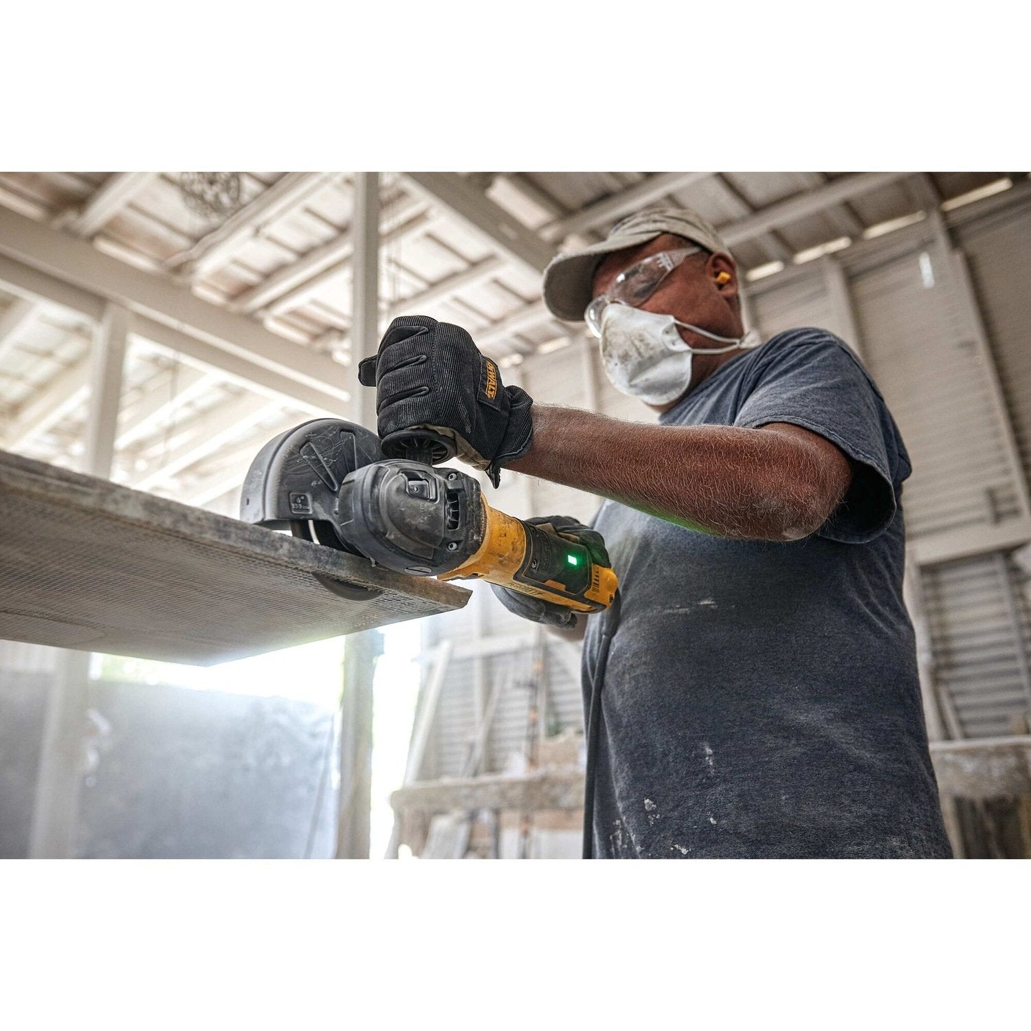 Dewalt Dwe4347-Qs Amoladora 125mm