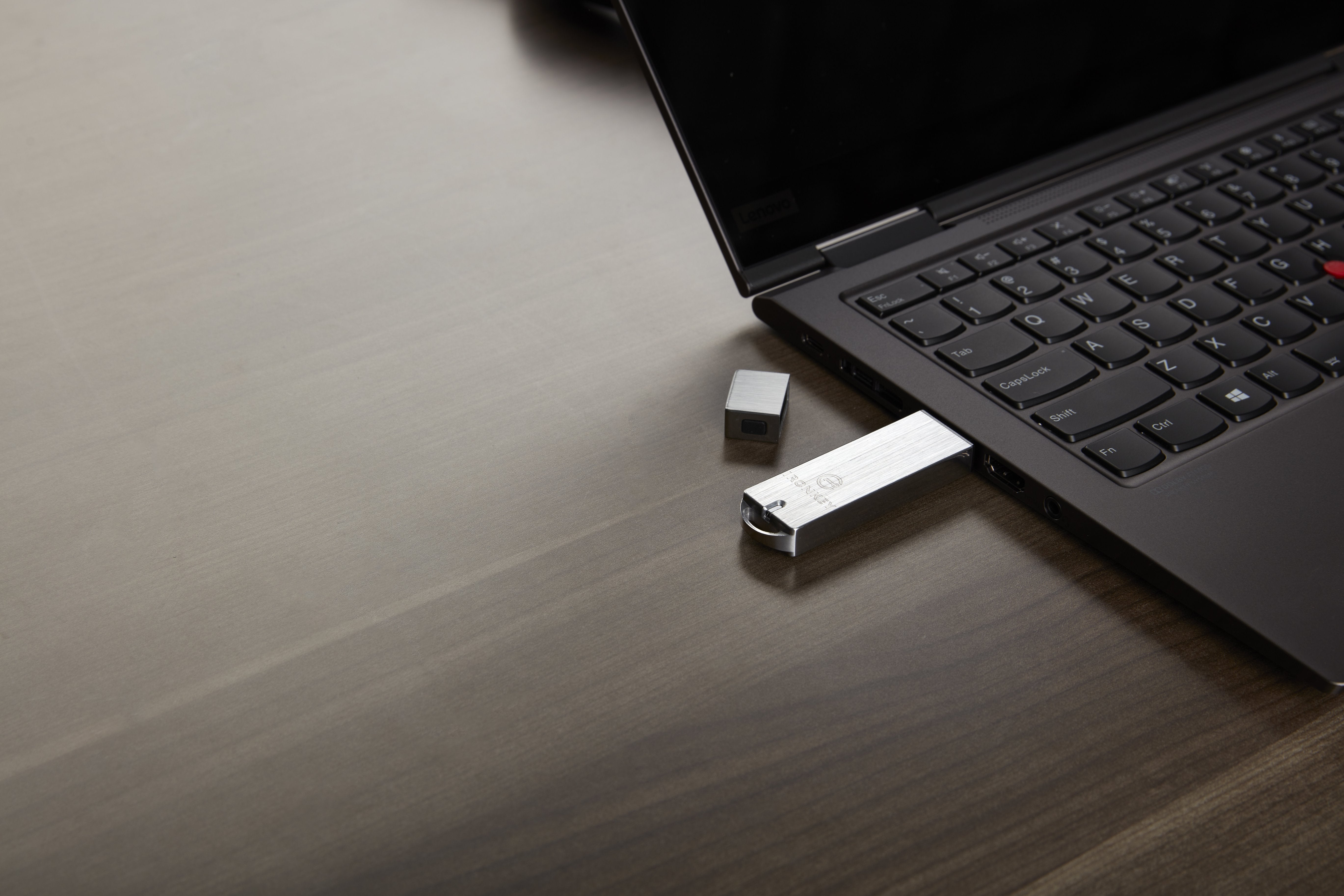 EAN 0740617255256 - Kingston Technology IronKey S1000 unidad flash USB USB tipo A 3.2 Gen 1 (3.1 Gen 1) Plata imagen 9