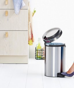EAN 8710755112041 - Brabantia 112041 papelera 12 L Alrededor Acero inoxidable imagen 4