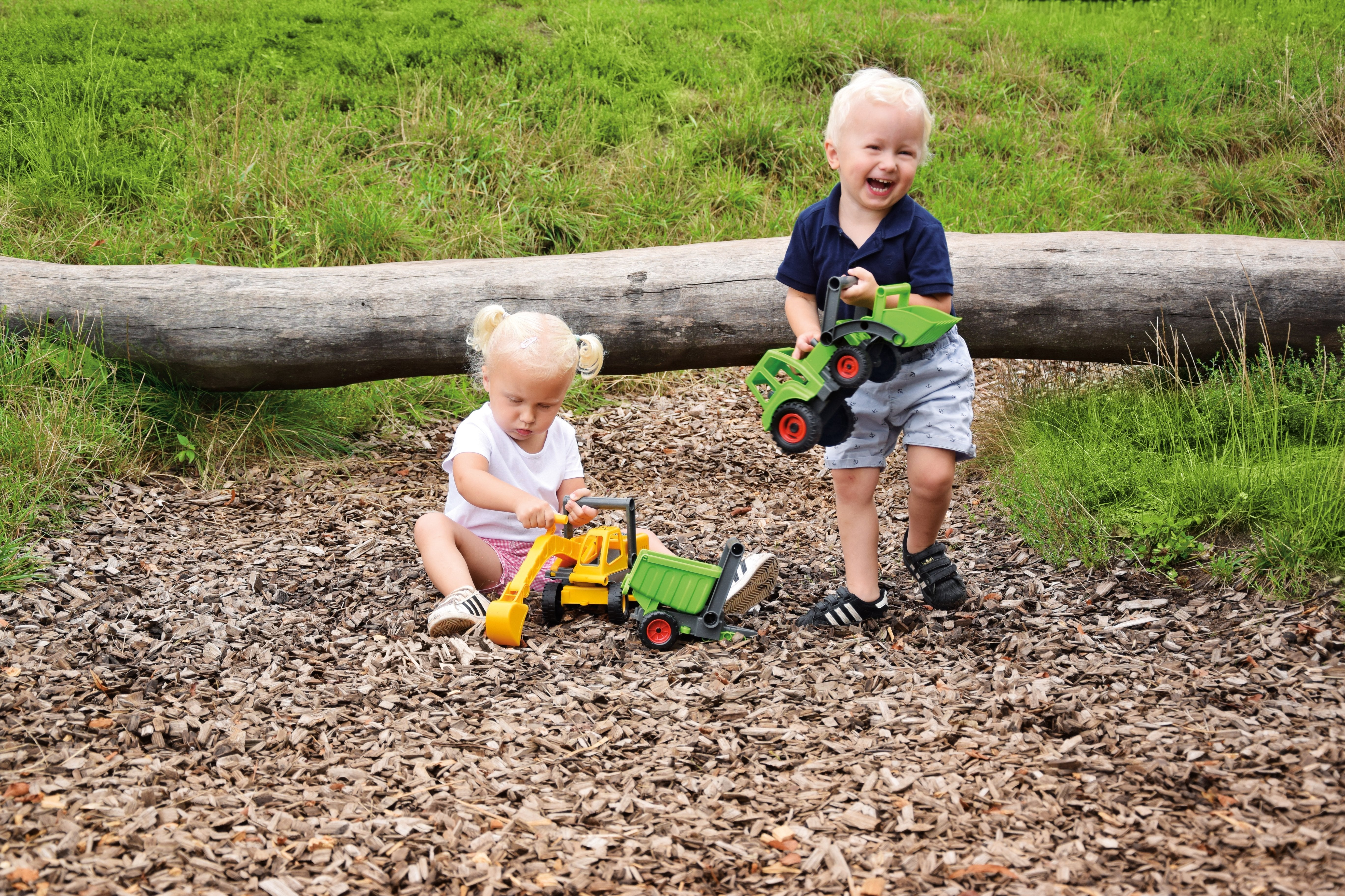 Lena Ecoactives Tractor With Shovel 36 Cm