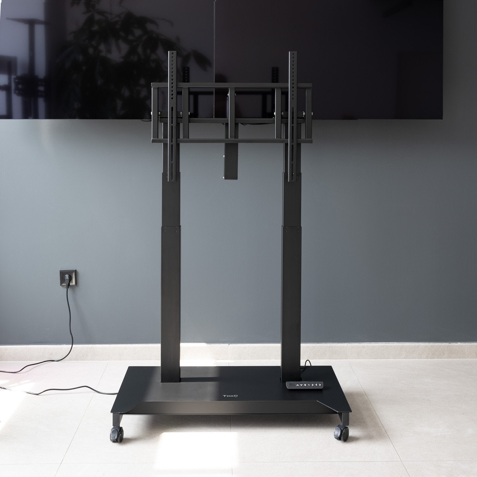 Soporte Suelo Ruedas Eléctrico "Uros" 52-84 2 Bult