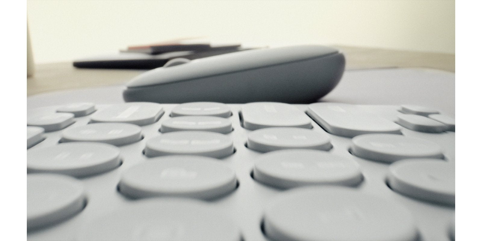 Teclado Español Logitech Pebble 2 Combo Ratón Incluido Universal Rf Wireless + Bluetooth Qwerty Grafito