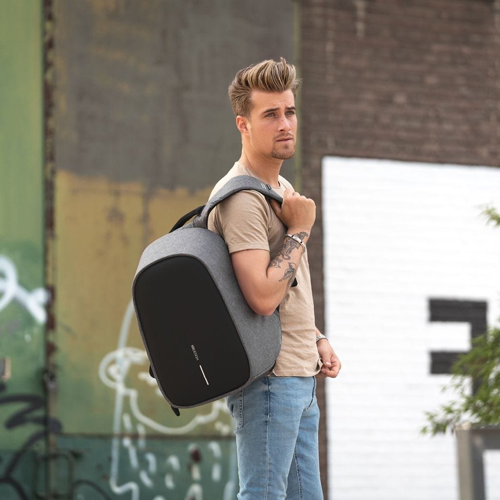 EAN 8714612115428 - XD-Design Bobby Hero Regular mochila Antracita, Negro Espuma, Tereftalato de polietileno (PET) imagen 13