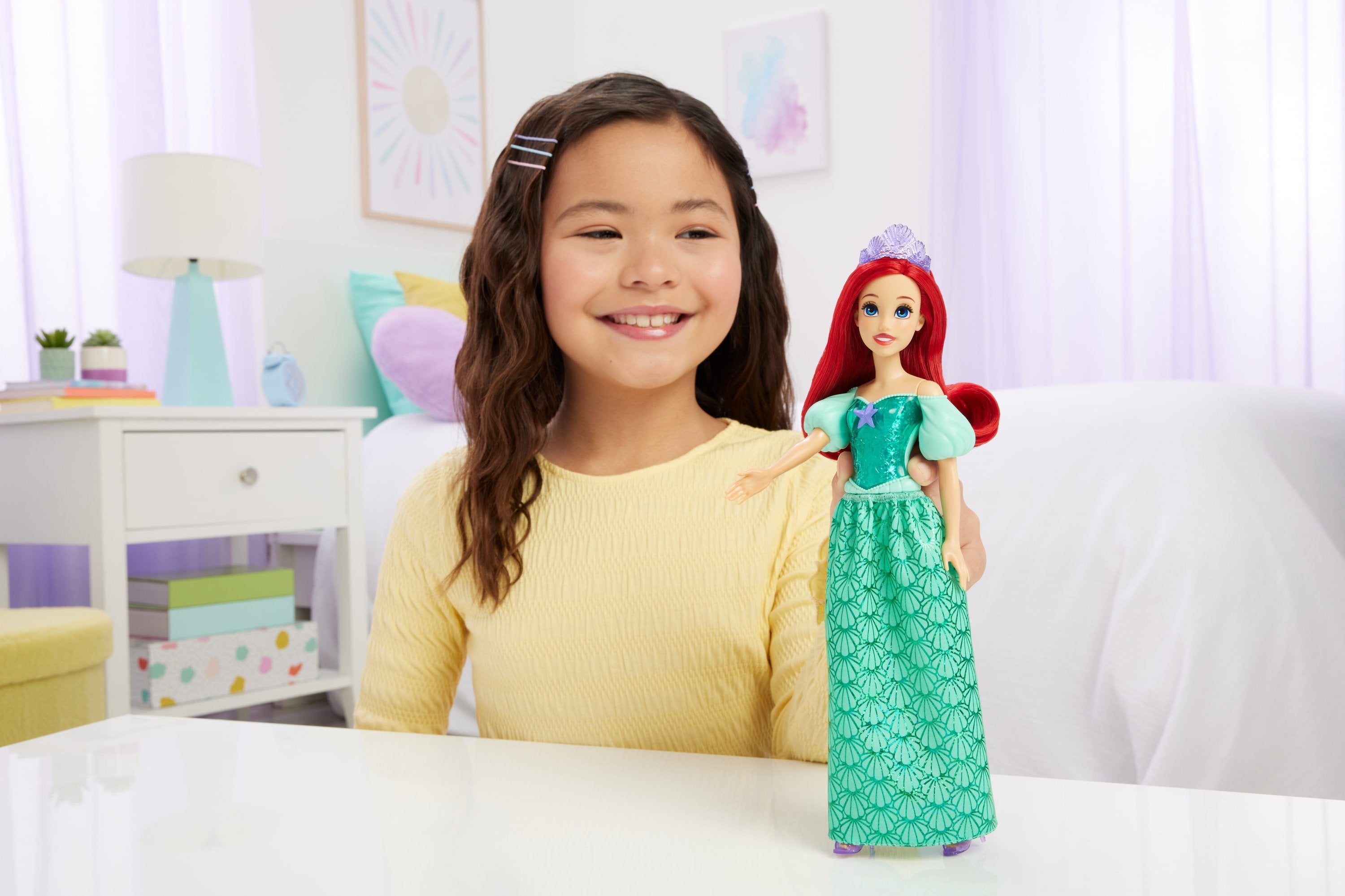 EAN 0194735120338 - Disney Princess HLW10 muñeca imagen 2