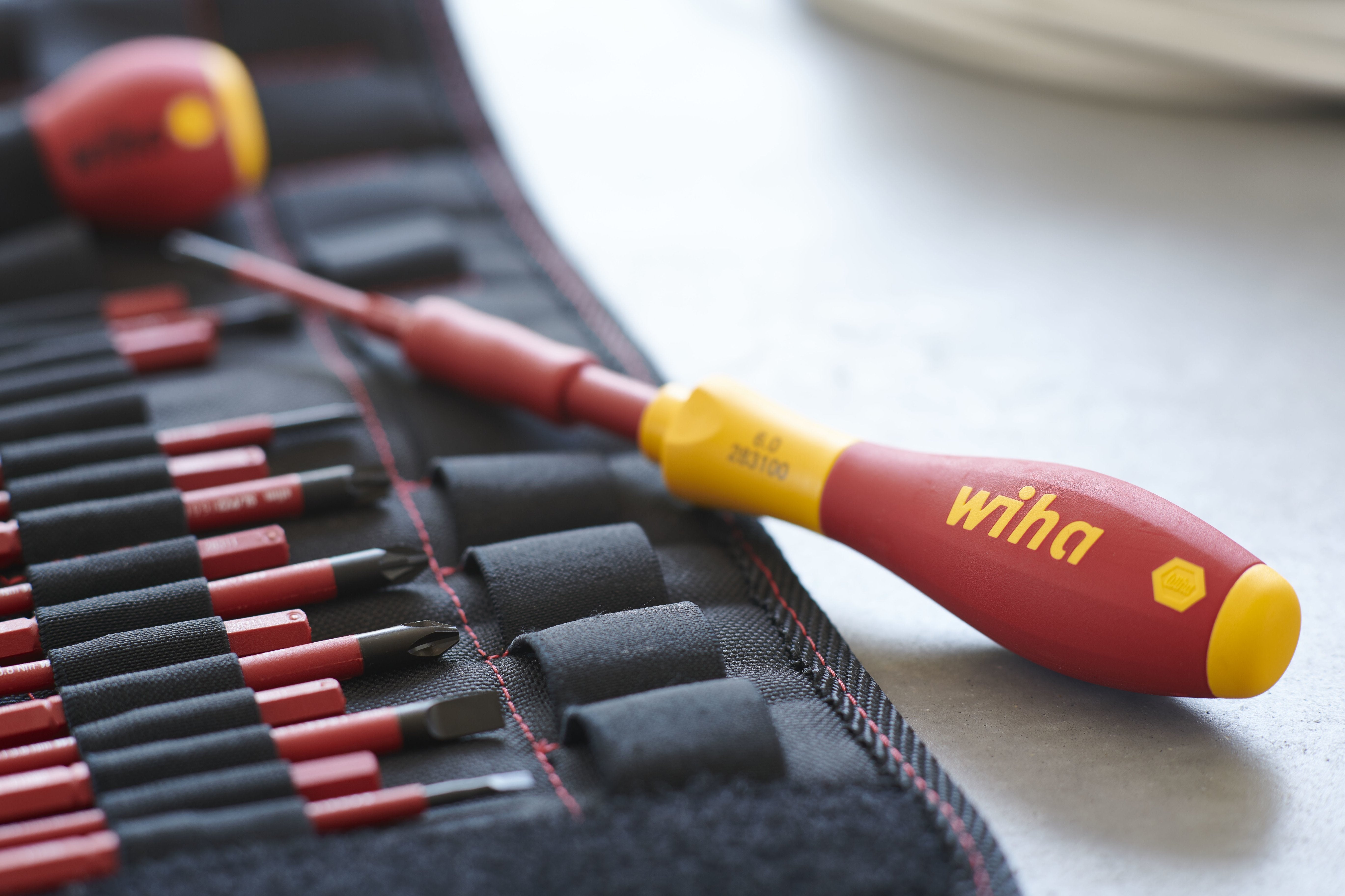 Wiha Destornillador Con Portapuntas Electric Slimvario Starter Set 41231