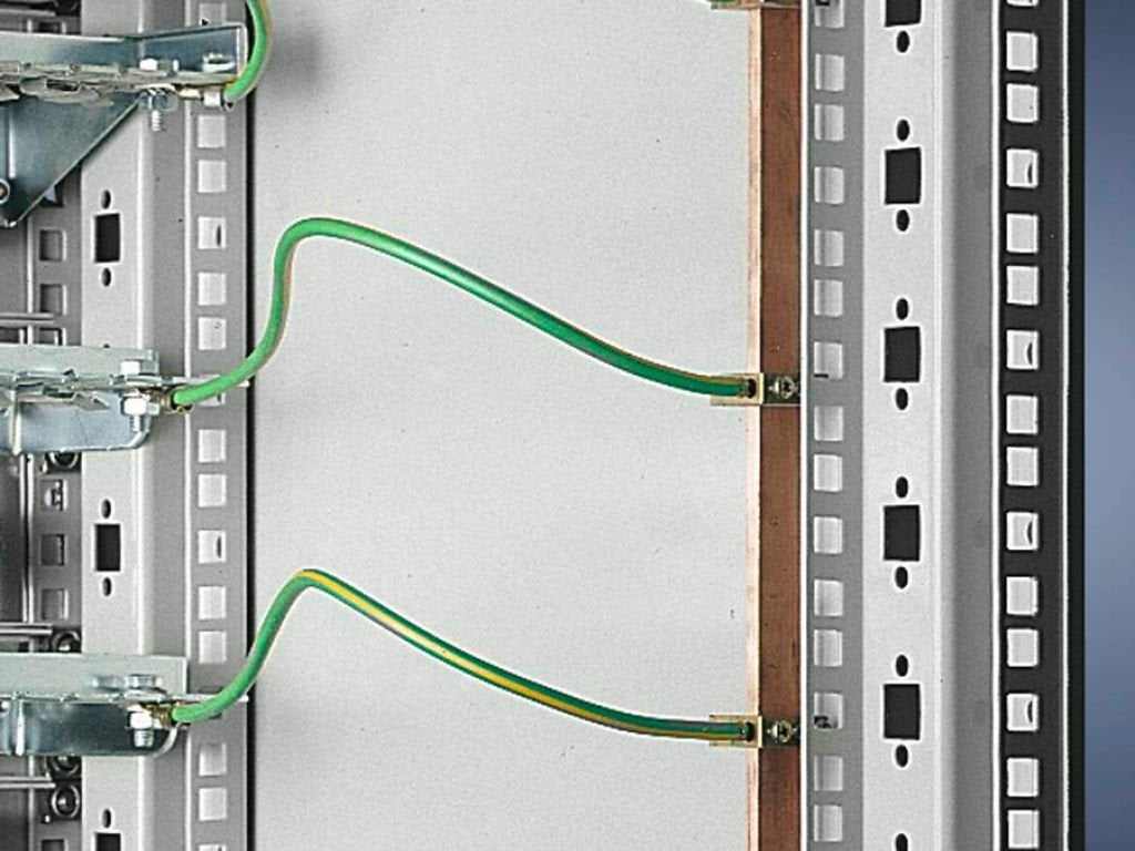 Barra De Puesta A Tierra Ts Vertical De Rittal
