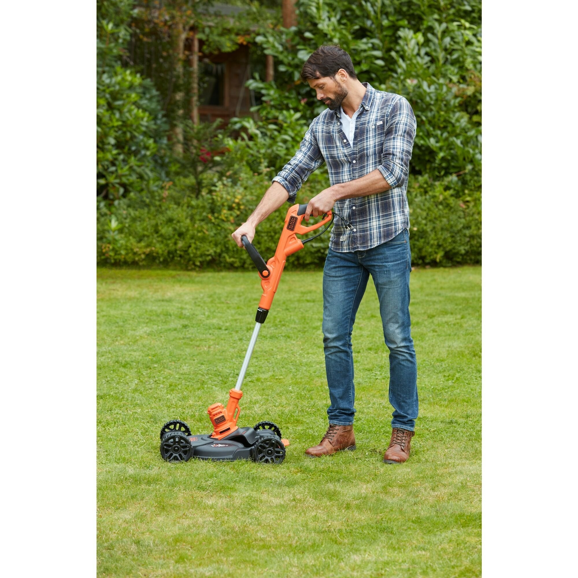 Black+Decker Set Multicortadora 3 En 1 Besta530cm-Qs, Cortacésped Naranja/Negro, 550 W, Incluido Chasis De Cortacésped Besta530cm-Qs