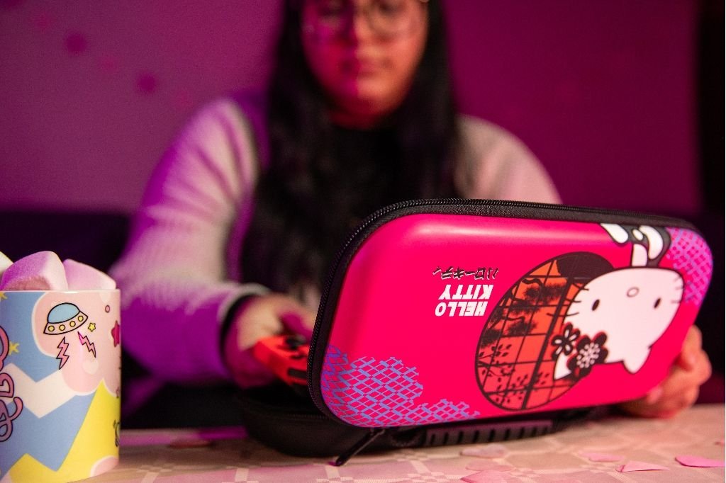 Switch Hello Kitty Bolsa Transp Konix