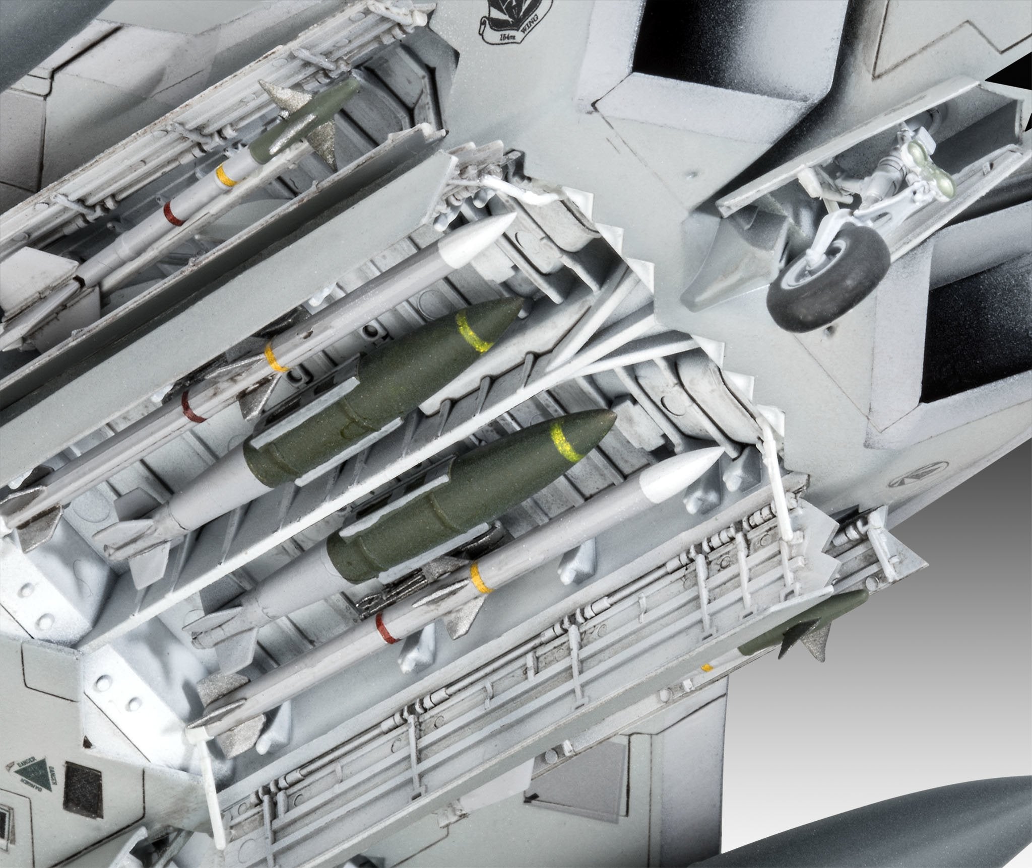 EAN 4009803038582 - Revell Lockheed Martin F-22A Raptor Aeronave Kit de montaje 1:72 imagen 5