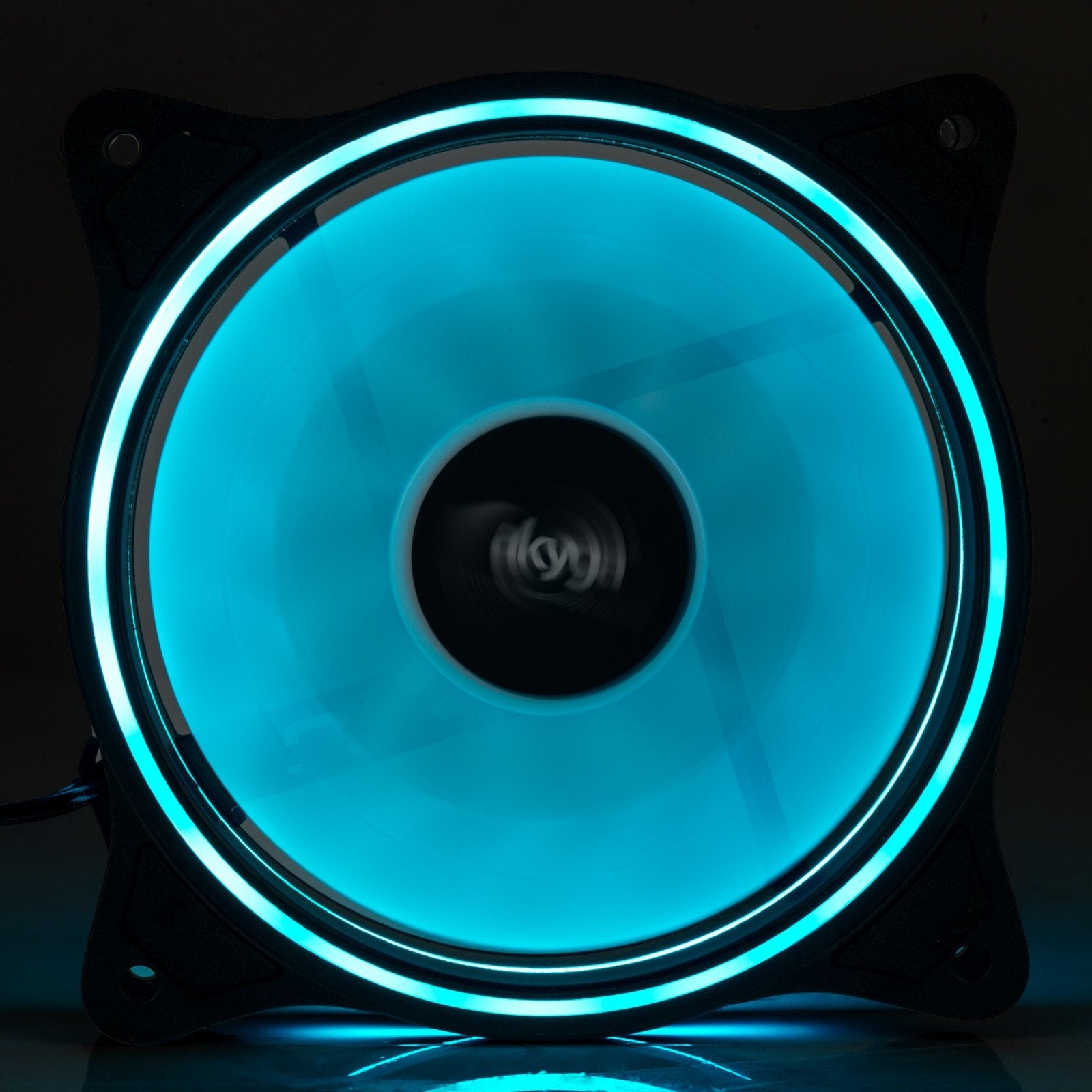 Ventilador Akyga Aw-12d-Rgb 120 Mm 15 Led Rgb 6 Pines