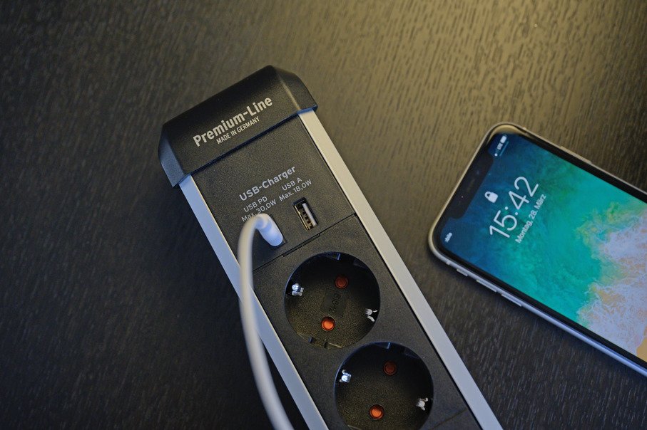 Regleta Brennenstuhl 1391030610 Base Múltiple 3 M 6 Salidas Ac Interior Negro, Plata