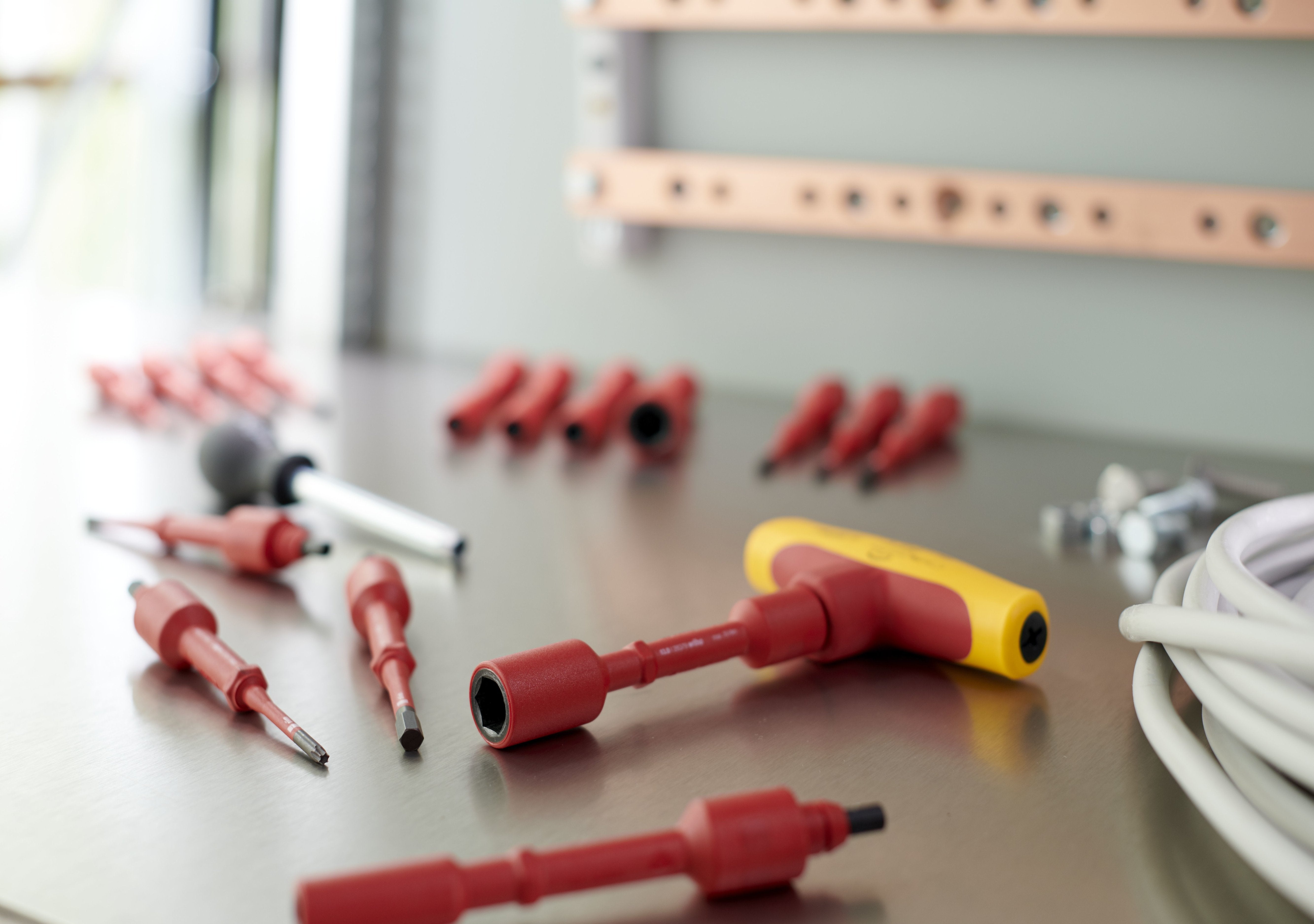 Wiha Destornillador Dinamométrico Con Mango En T Torquevario-S T Eléctrico 43177