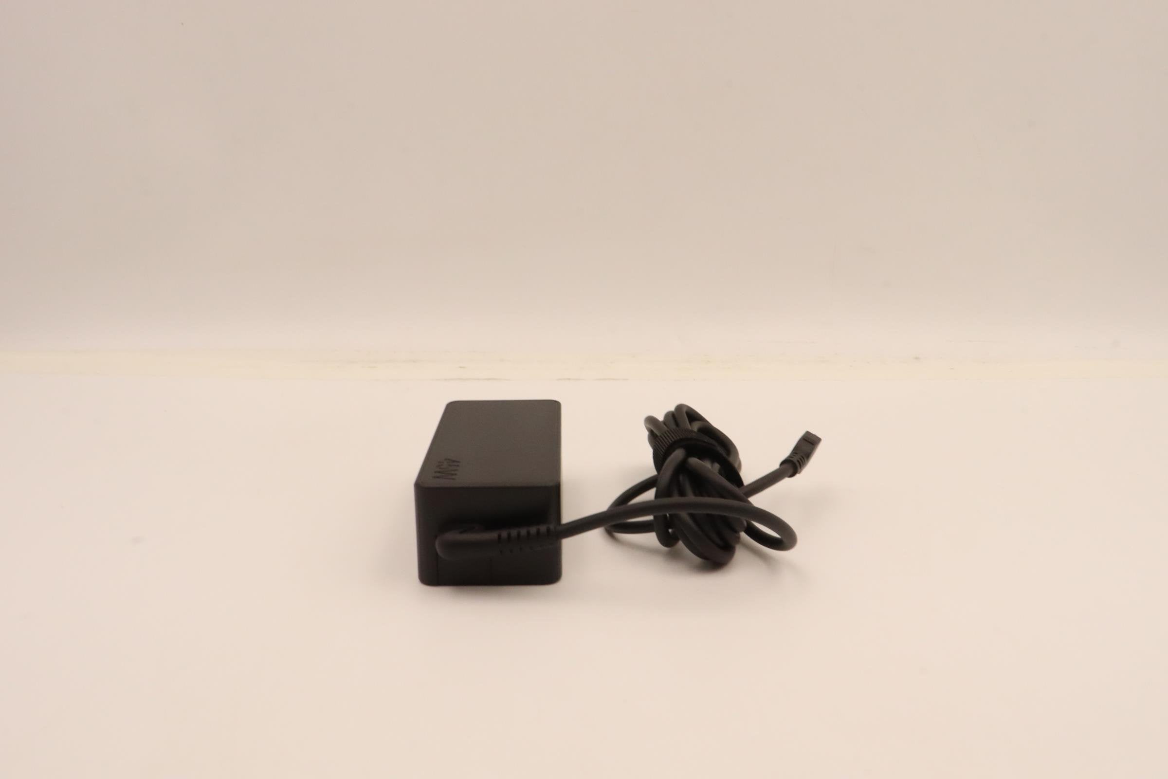 EAN 5704174776192 - Lenovo 5A10W86247 adaptador e inversor de corriente Interior 45 W Negro imagen 3