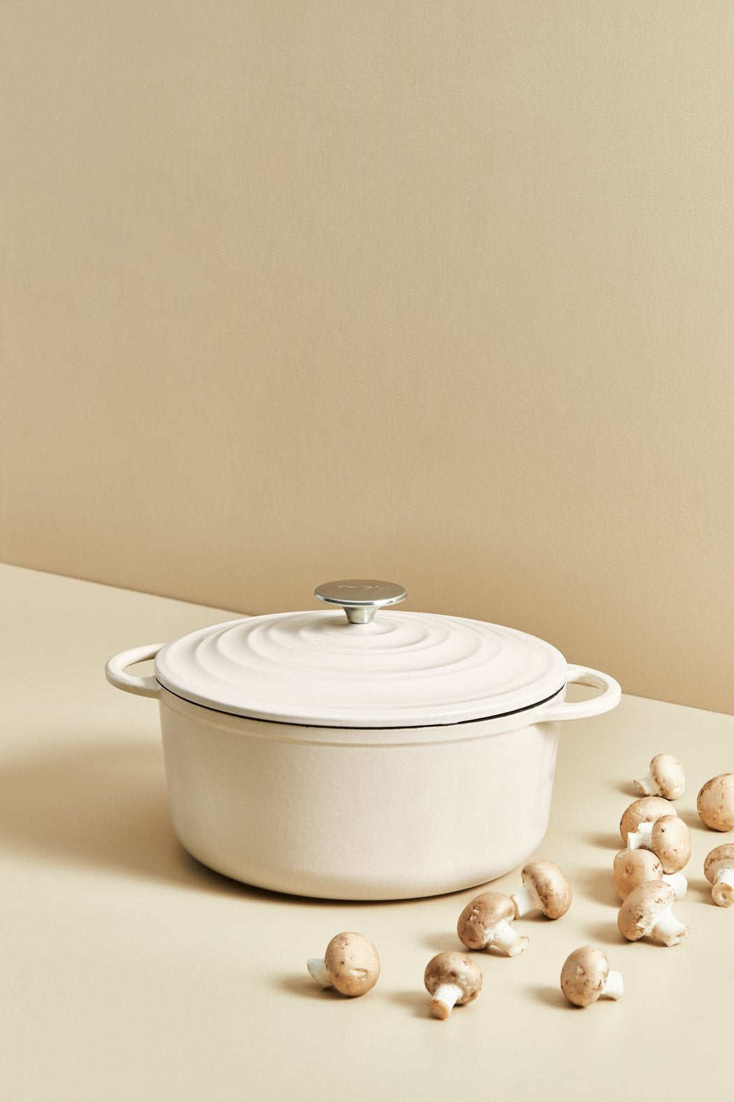 Tefal Servierpfanne Lov Gusseisen Ø 28cm (Beige, Mit Deckel, 3,8 Liter) E25972