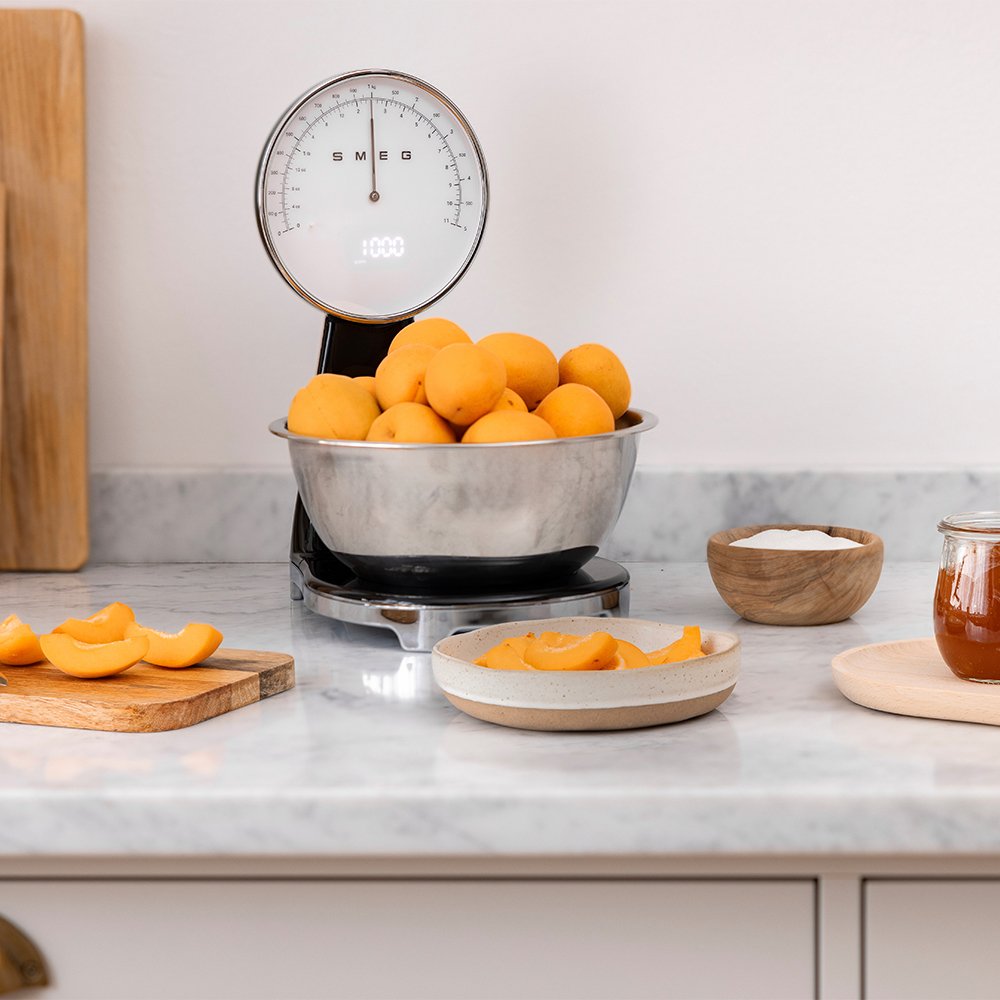 Smeg Analog And Digital Kitchen Scale Black Ksf01blww