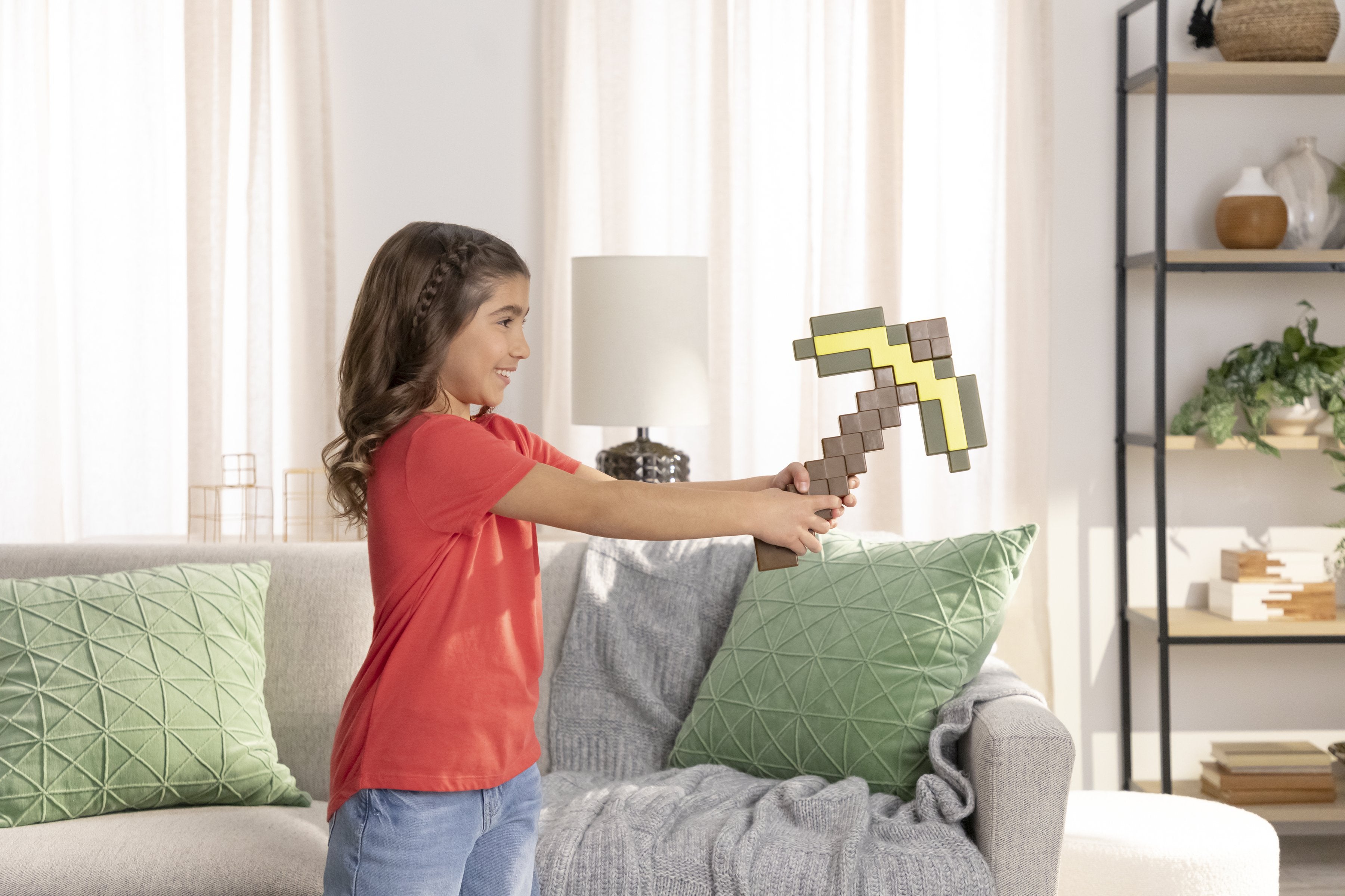 EAN 0194735276424 - Minecraft JCV18 arma de juguete imagen 8