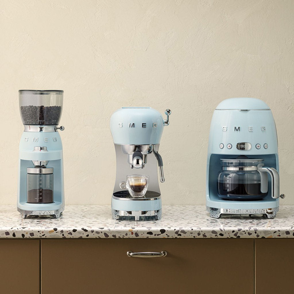 EAN 8017709324766 - Smeg ECF02PBEU cafetera eléctrica Manual Máquina espresso 1,1 L imagen 12