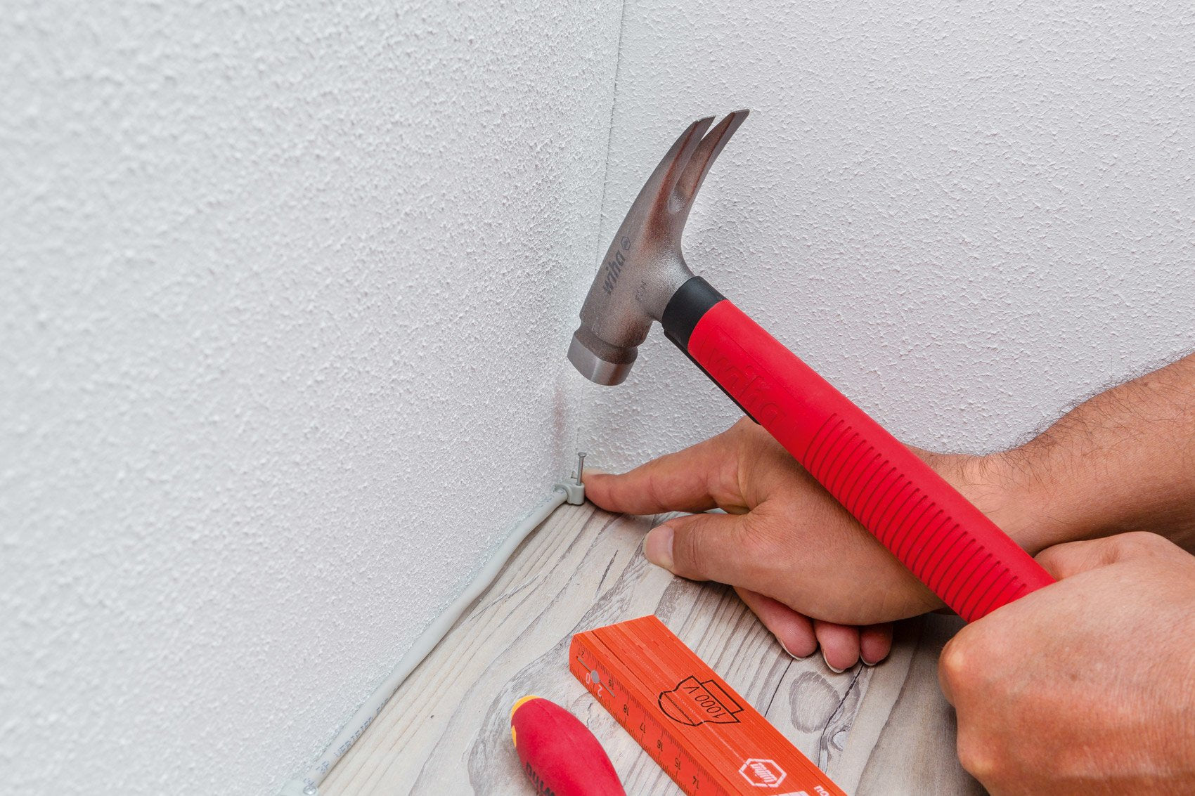 Wiha Martillo Mango Electricista 42071