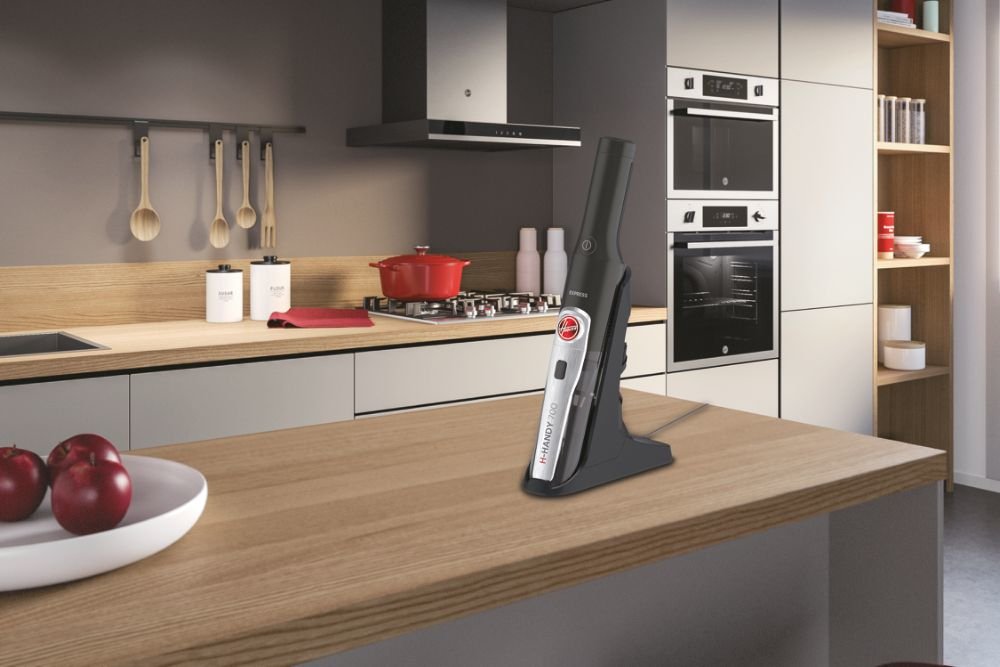 EAN 8059019009834 - Hoover H-HANDY 700 Express HH710T 011 aspiradora de mano Titanio Sin bolsa imagen 4