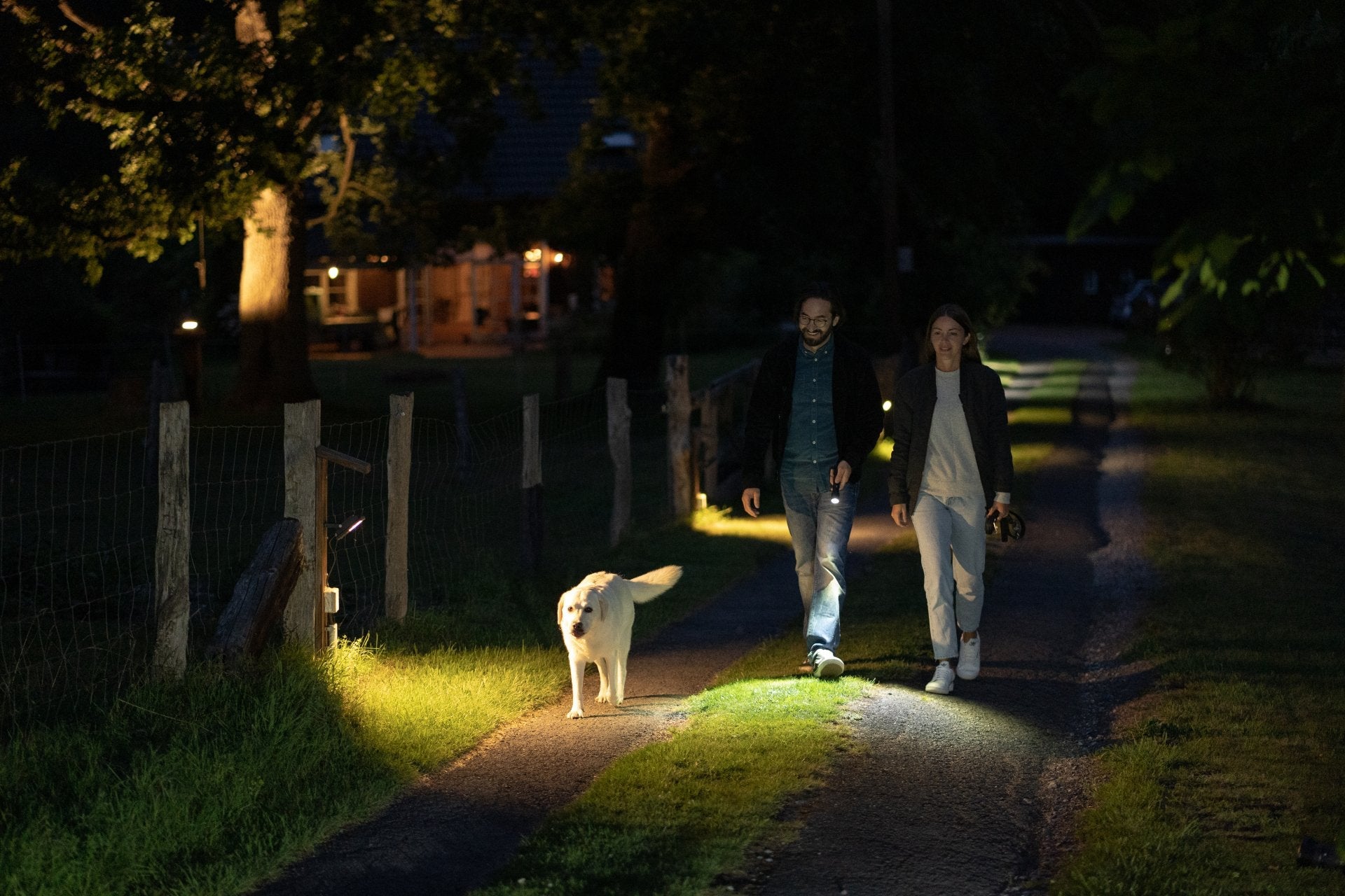 EAN 4058205020510 - Ledlenser P7R Core Negro Linterna de mano LED imagen 7