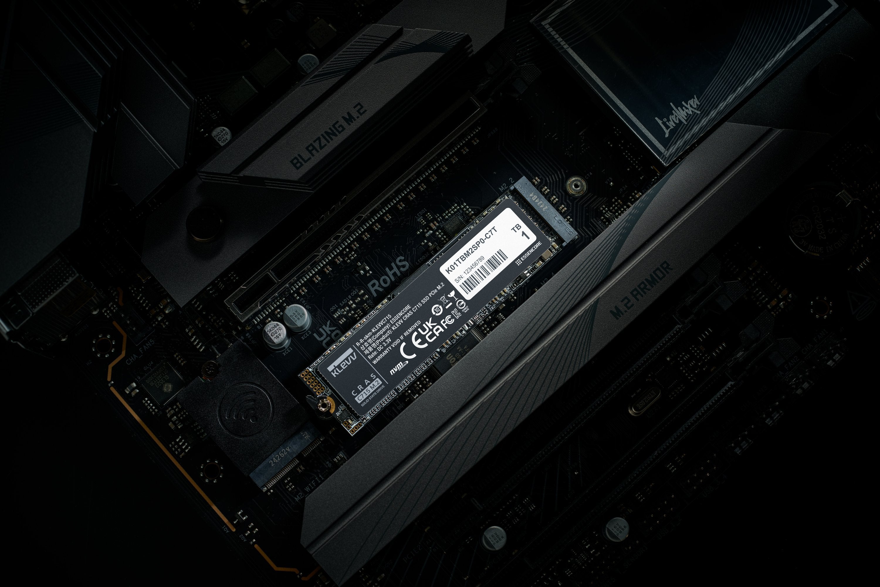 EAN 4895194901815 - Klevv CRAS C715 1 TB M.2 PCI Express 3.0 NVMe 3D TLC NAND imagen 11