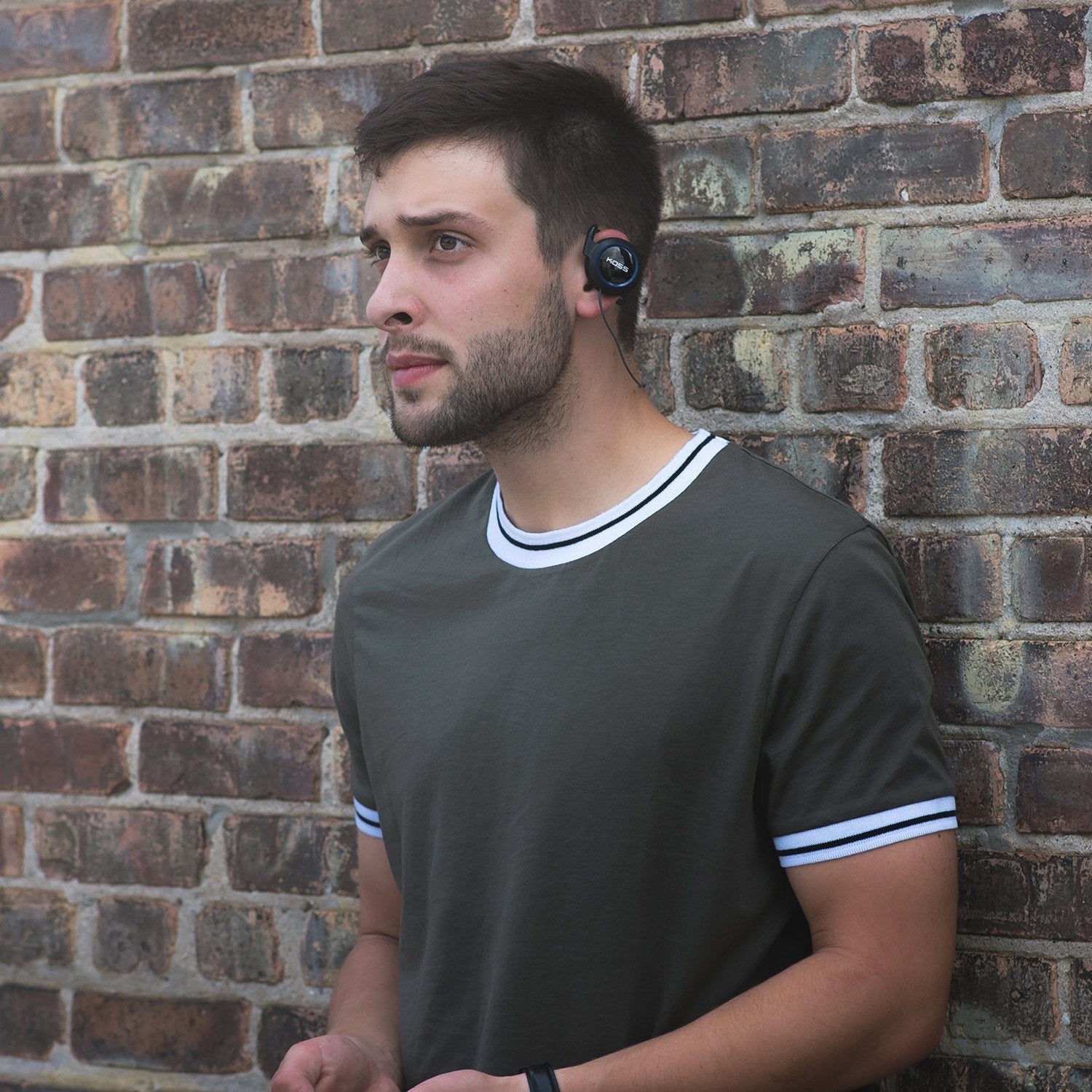 Koss Auriculares Bt221i In-Ear, Micrófono, Inalámbrico, Negro