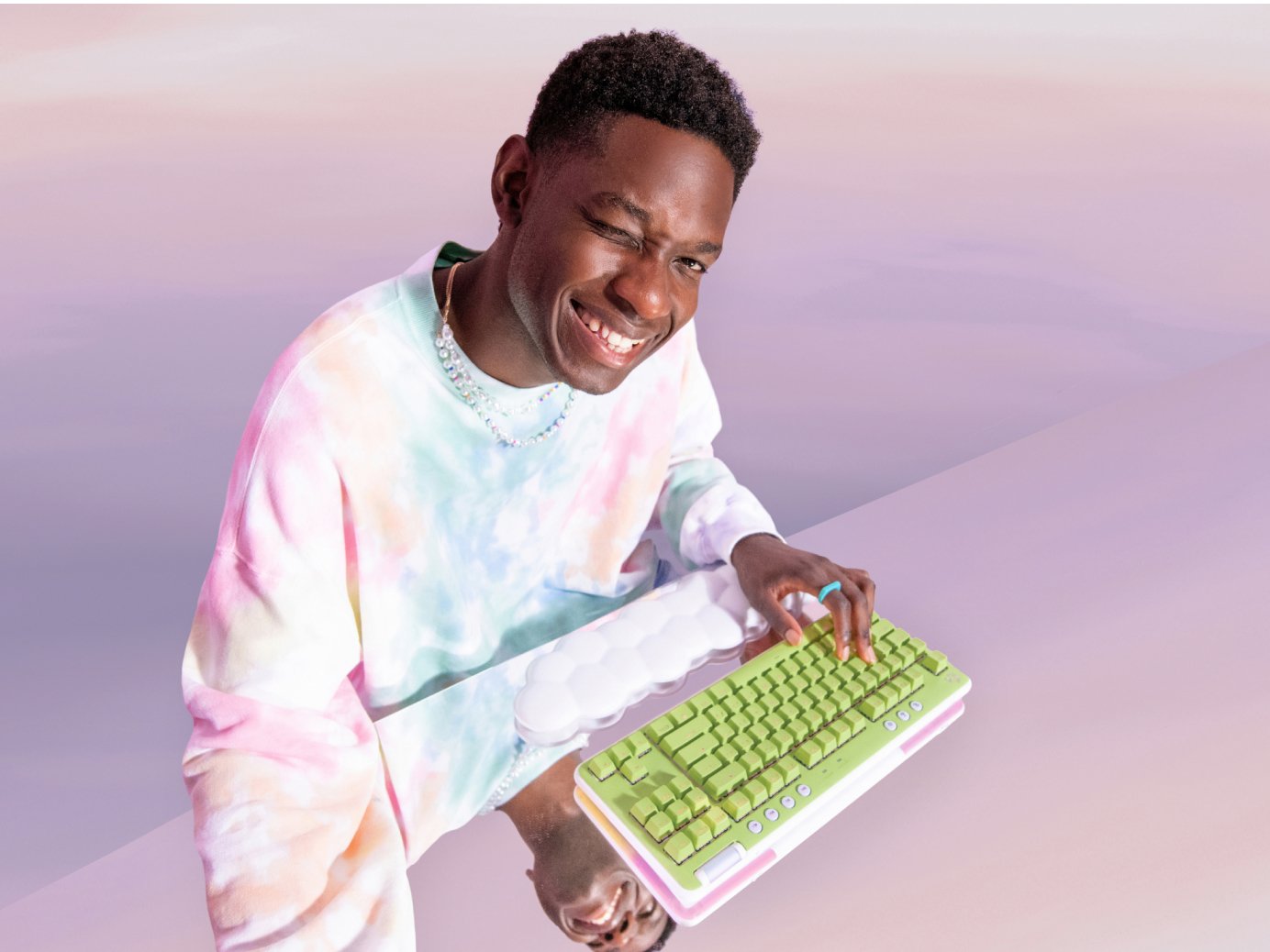 Logitech G715 Wireless Gaming Keyboard - Off Blanco - (Deu) - Central