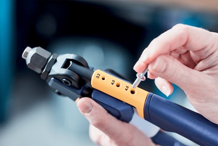 Remachadora Manual Rp100 Profesional Multi 5001487 Rapid