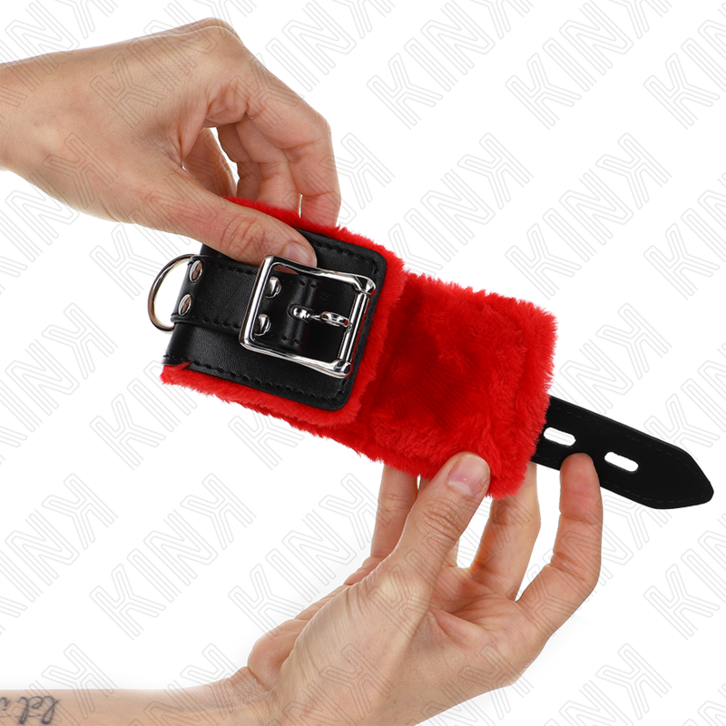Kink - Muñequeras Forradas Con Agujeros Cuadrados Rojo Y Correa Negro Ajustable 17-29 Cm X 6 Cm