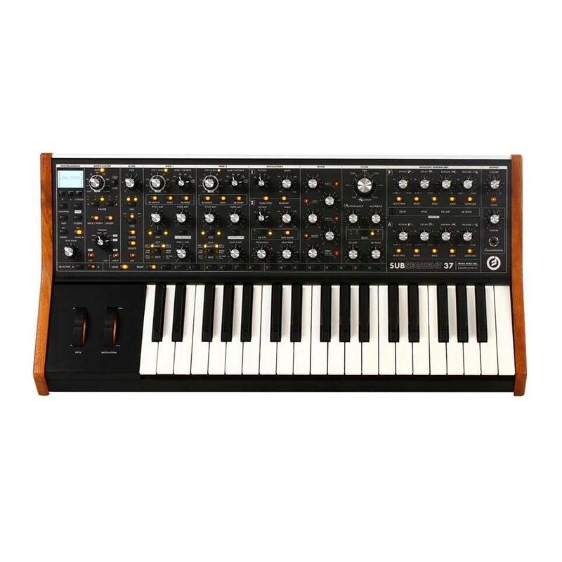 Moog Subsequent 37 - Sintetizador Analógico