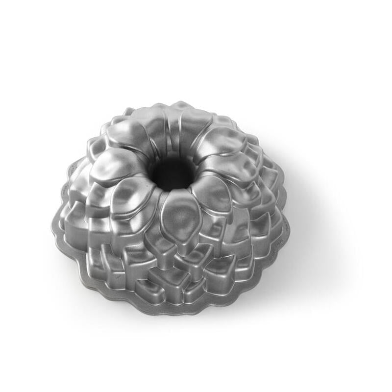 Nordic Ware -Blossom Bundt Pan