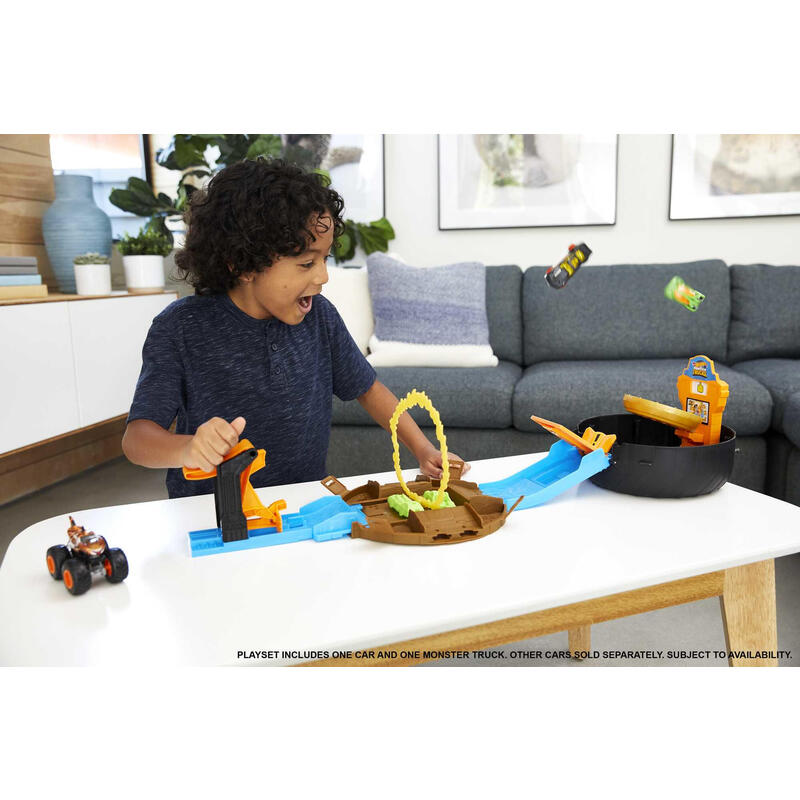 Pista De Carreras Hot Wheels Monster Trucks Stunt Tire Playset