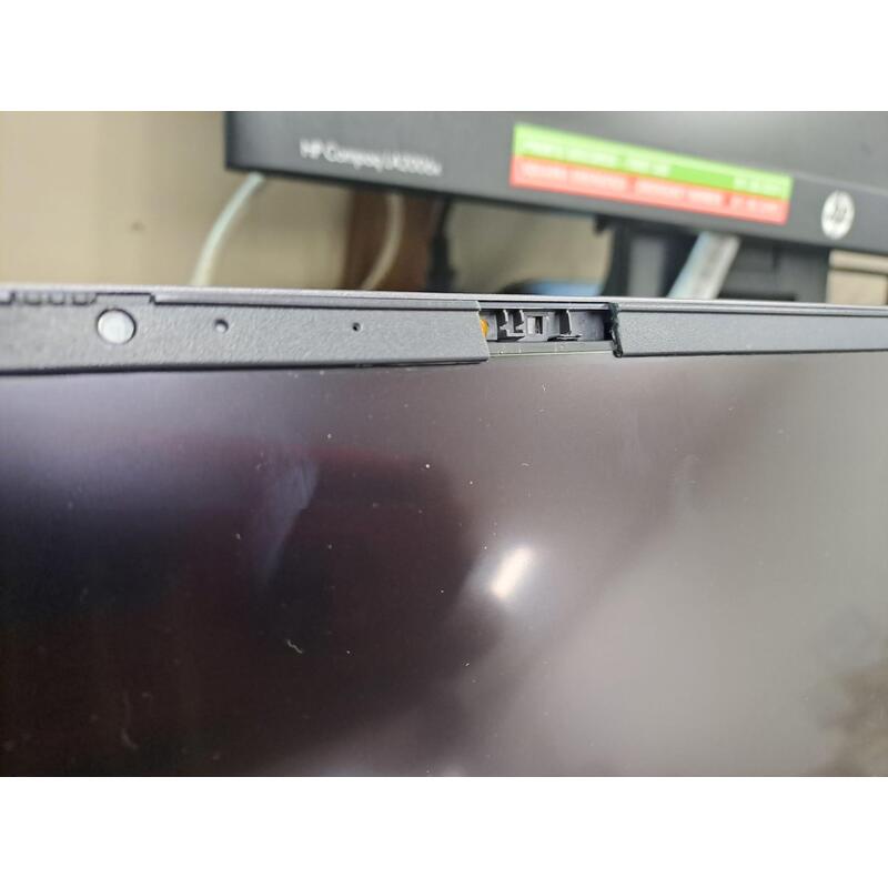 Portatil Reacondicionado Dell Vostro 5402 I5-1135g7 16gb 256gb Ssd 14" W11pro Rotura En Marco Teclado Español 1 Año De Garantia