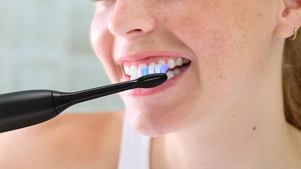 EAN 8720689043700 - Philips HX6052/88 cepillo de cabello 2 pieza(s) Negro imagen 6