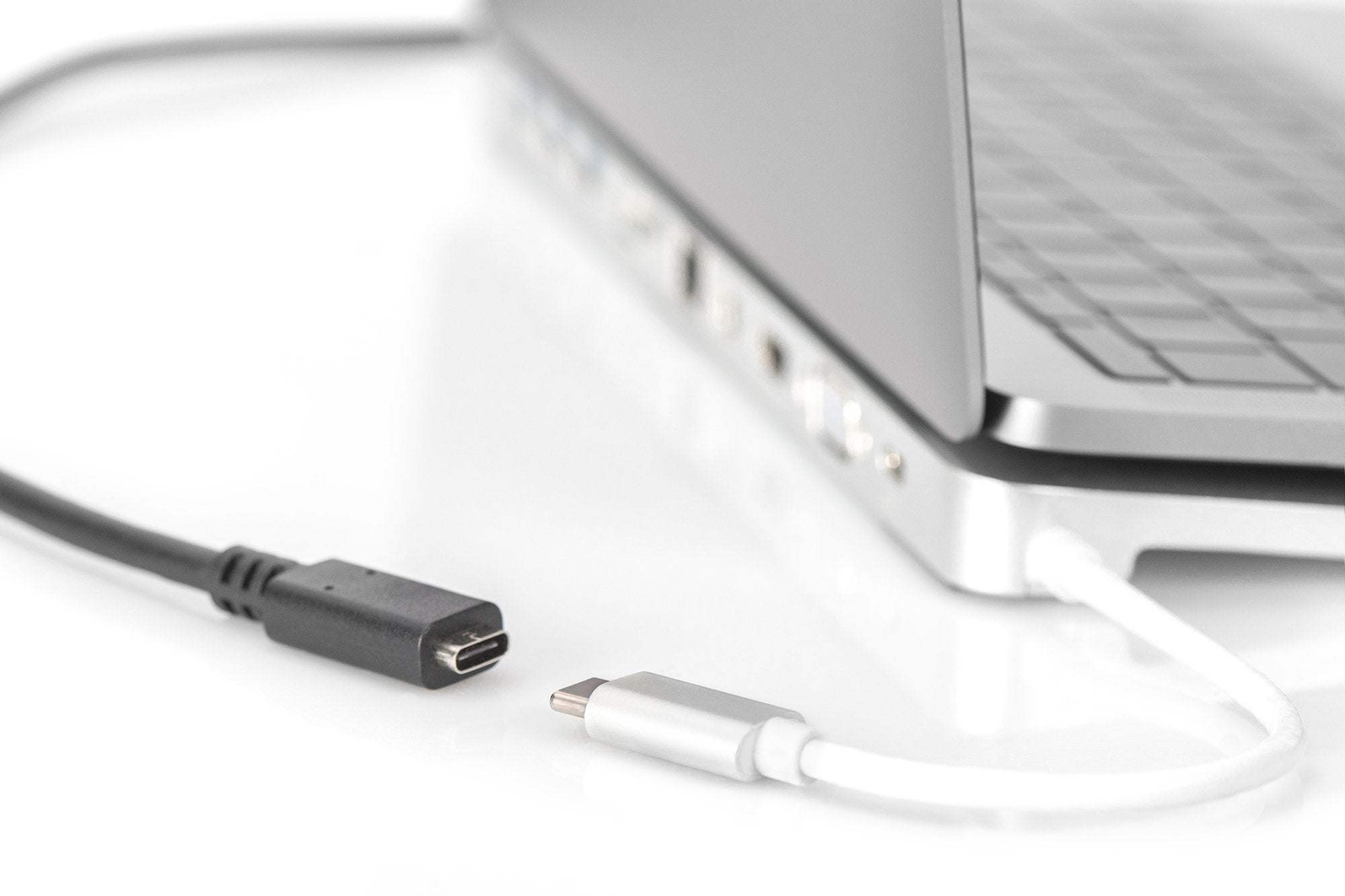 EAN 4016032455318 - Digitus AK-300210-020-S cable USB USB 2.0 2 m USB C Negro imagen 3