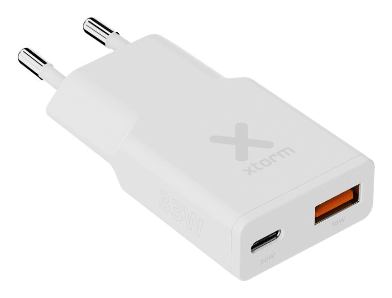 Cargador Usb De Viaje/Pared 33w Go2 Slimline Type-C/Usb Blanco Xtorm Salida Usb-C Pd/ 33 W    Salida Usb-A Quick Charge 3.0 / 18 W.